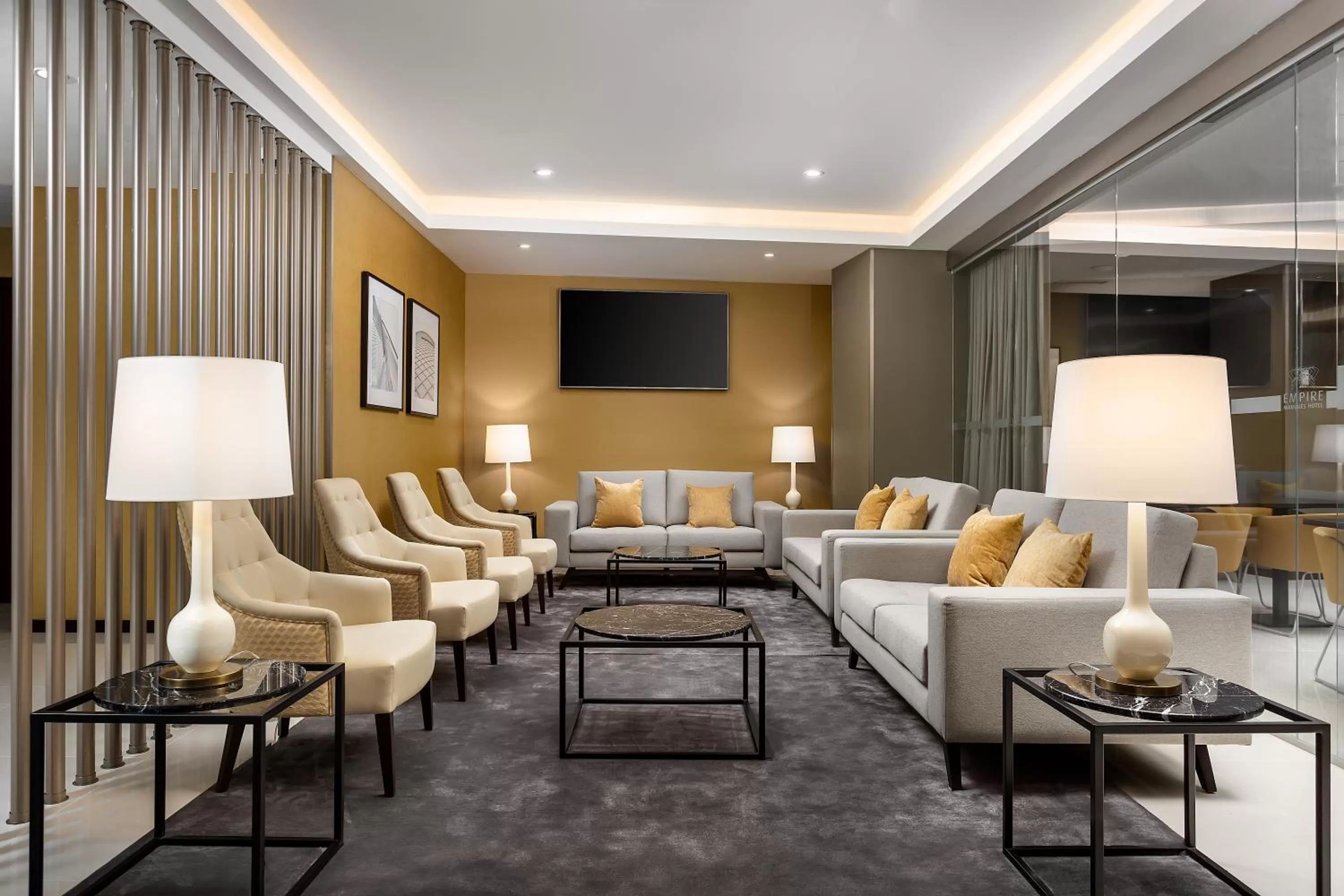 Living room in Empire Marquês Hotel