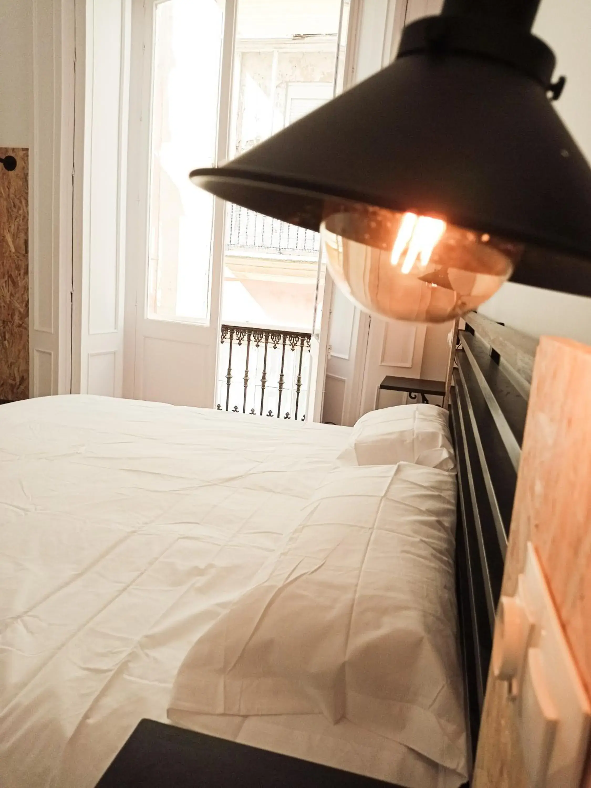 Decorative detail, Bed in Planeta Cadiz Hostel