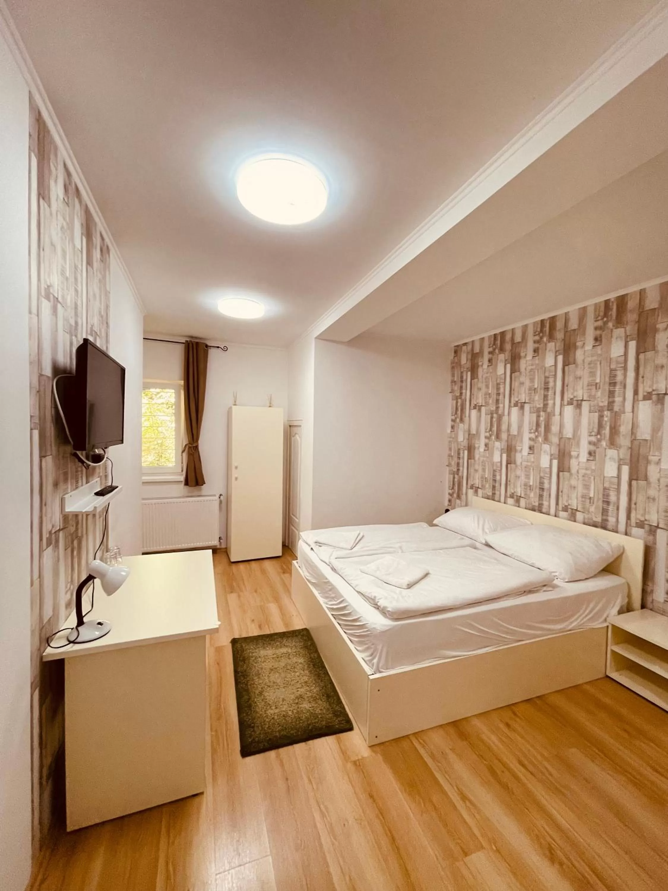 Bedroom, Bed in Easy Star Hotel