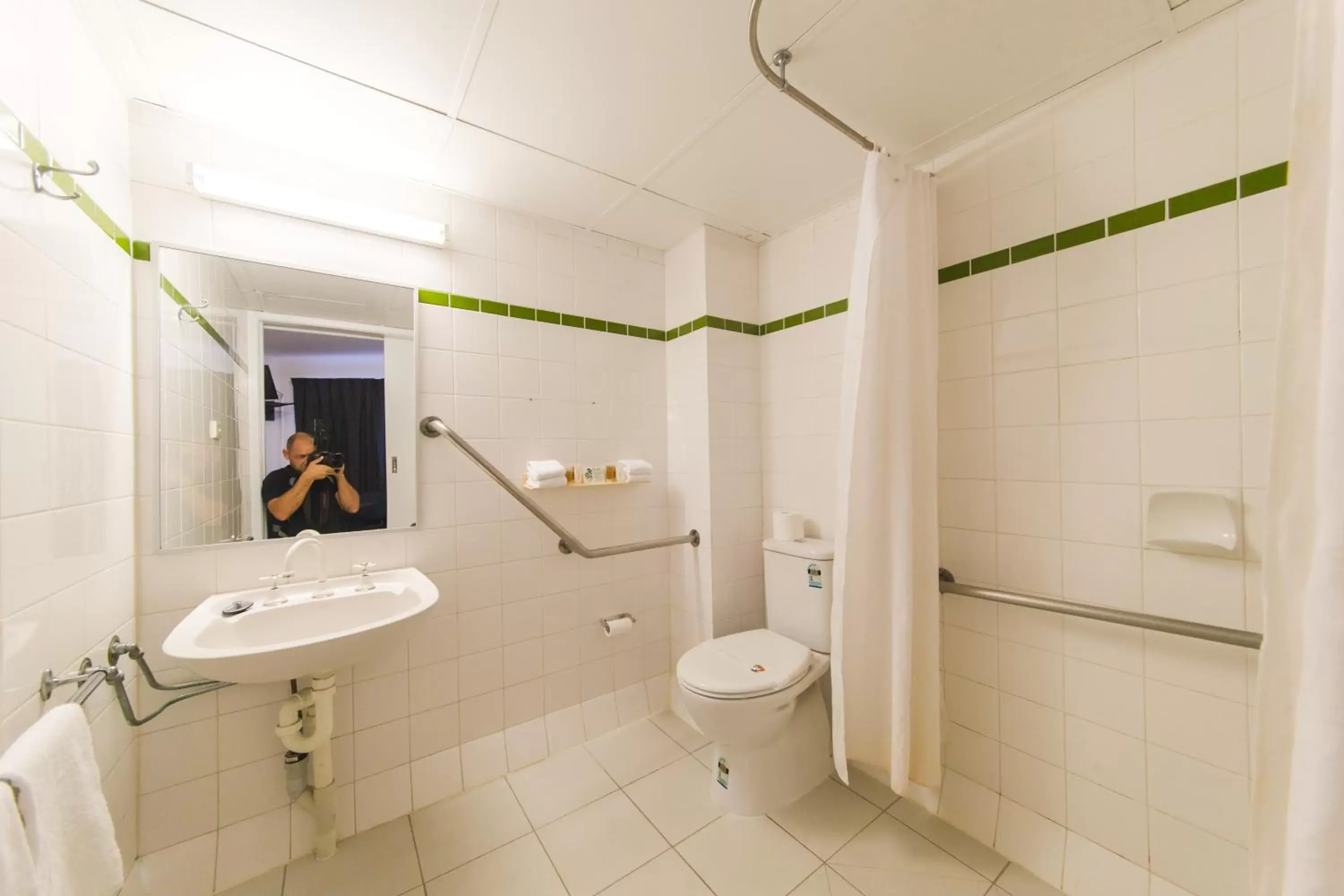 Toilet, Bathroom in Hampton Villa Motel