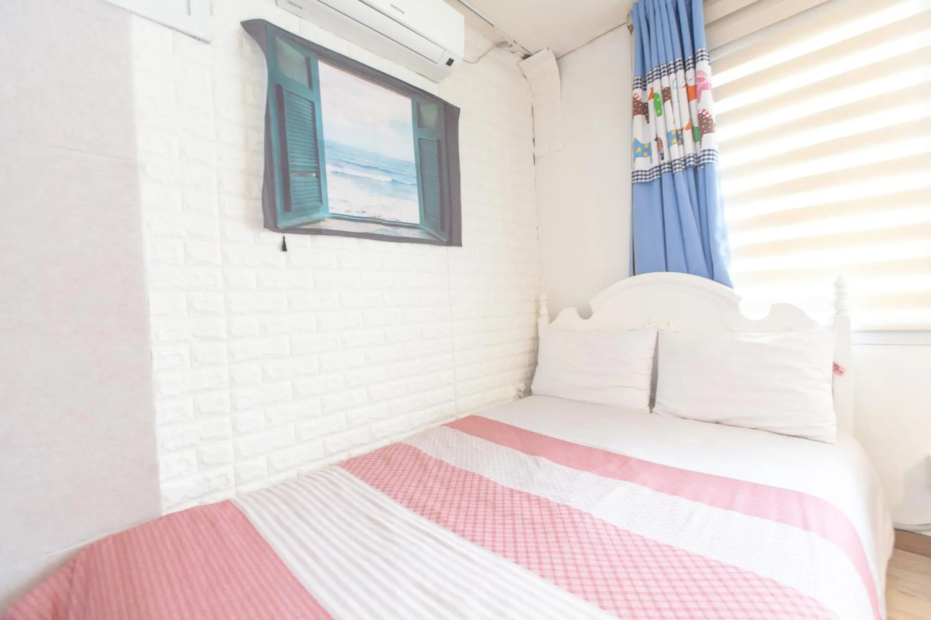 Bed in Hongdae Style Guesthouse