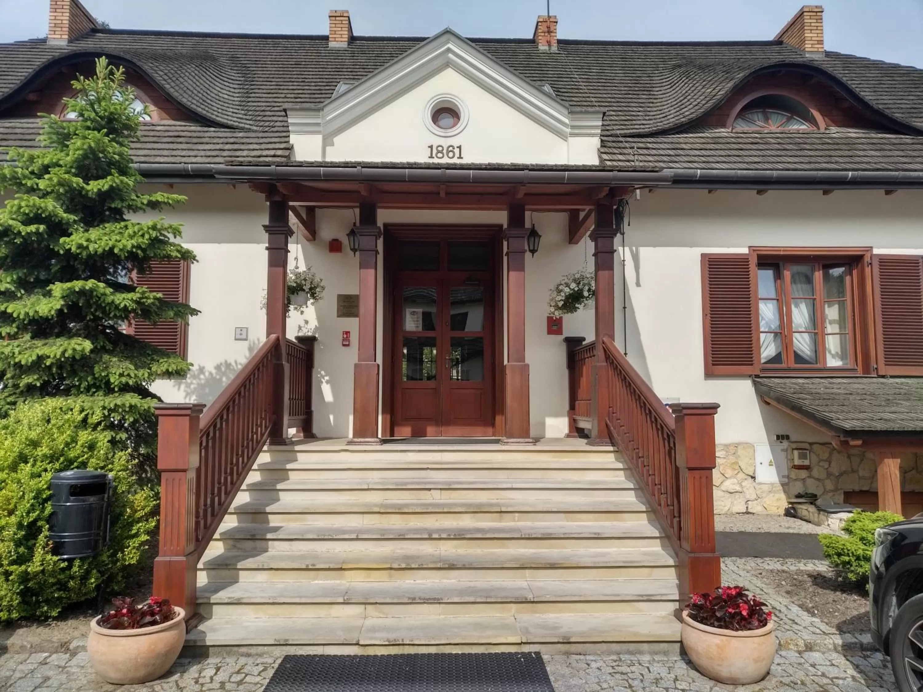 Apartment (4 Adults) - single occupancy in Hotel Sarmata Zespół Dworski