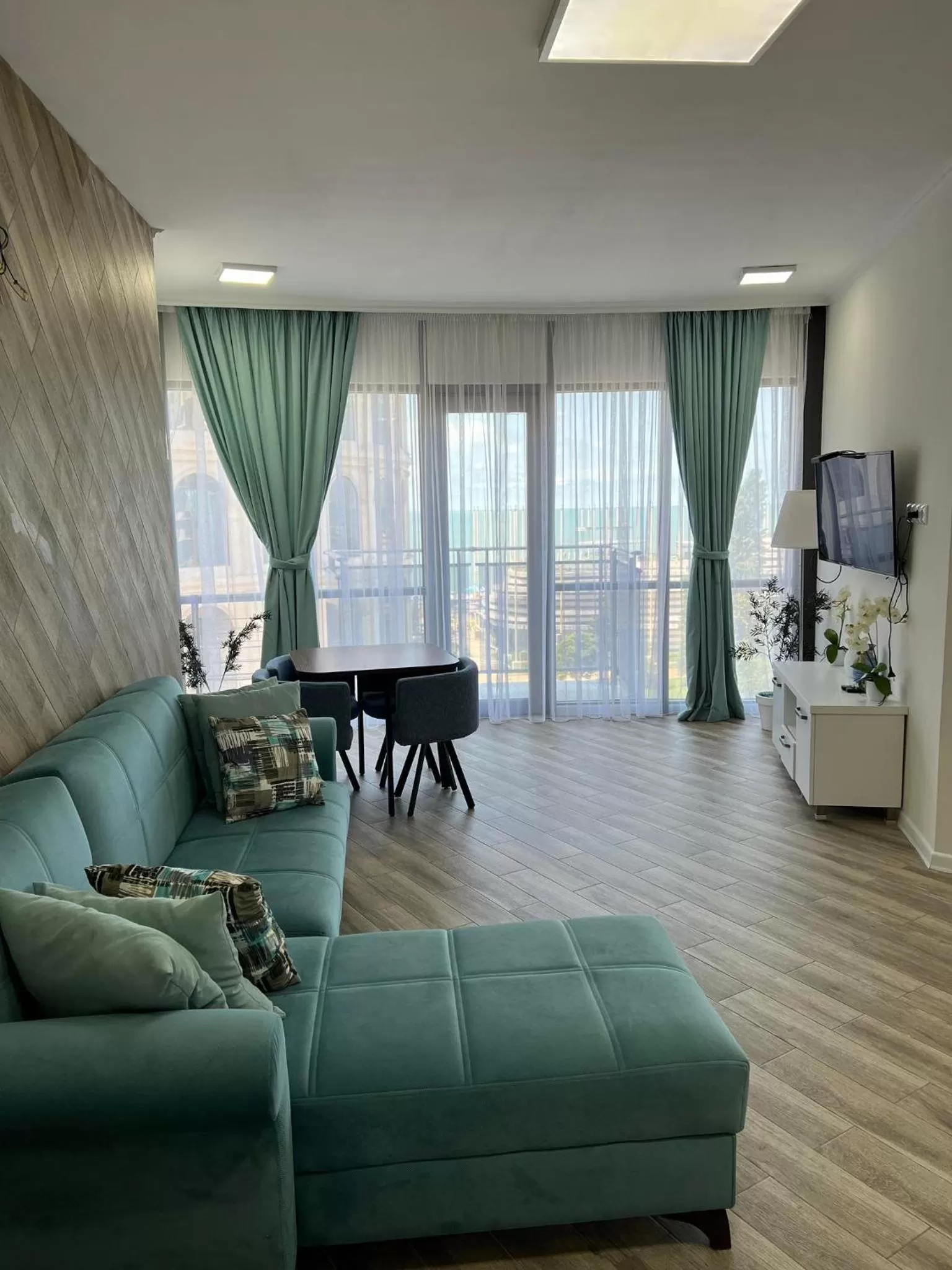 TV and multimedia, Seating Area in Holiday Lux Sea Towers Batumi