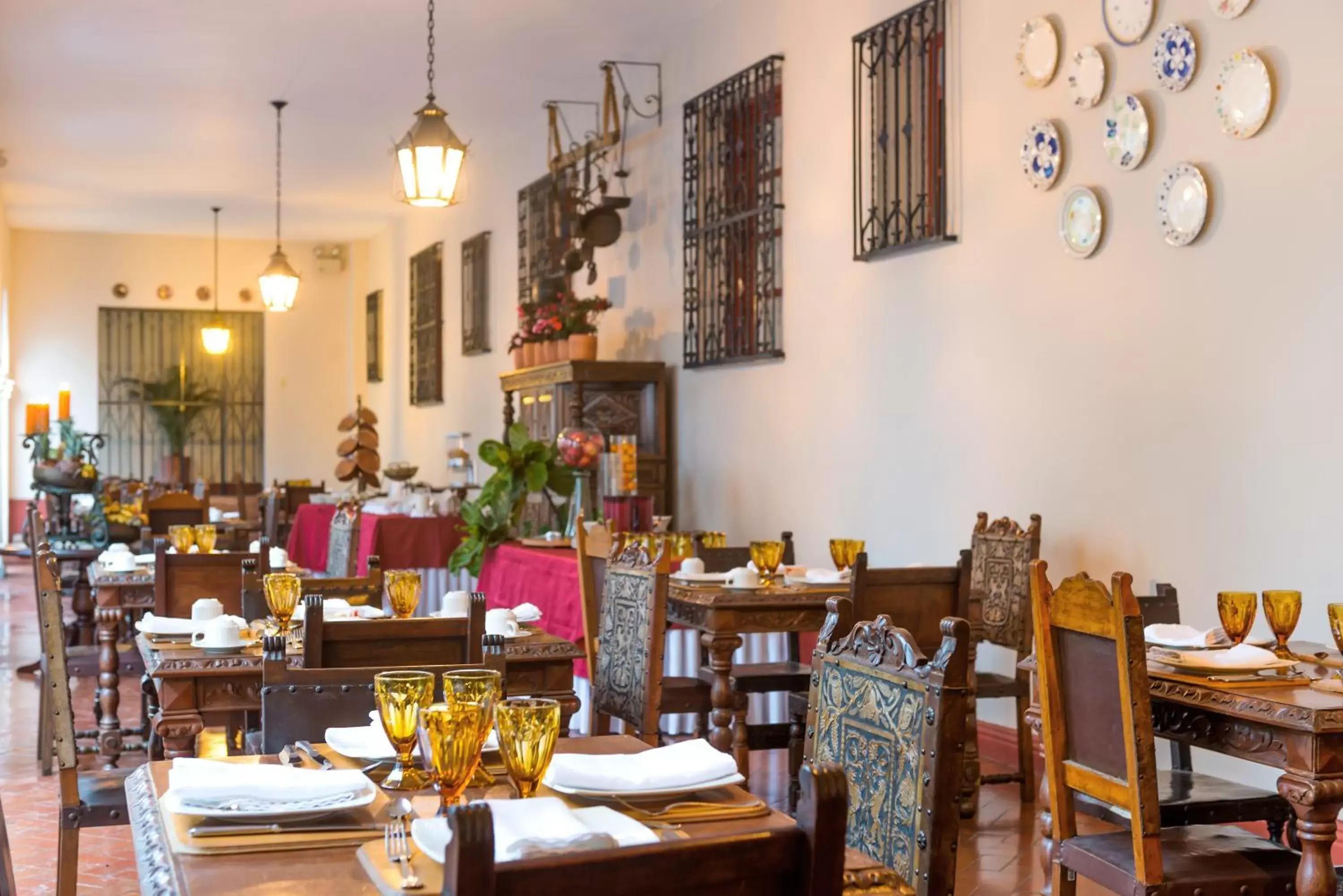 Restaurant/places to eat in Hotel Dann Monasterio Restaurant/places to eat in Hotel Dann Monasterio