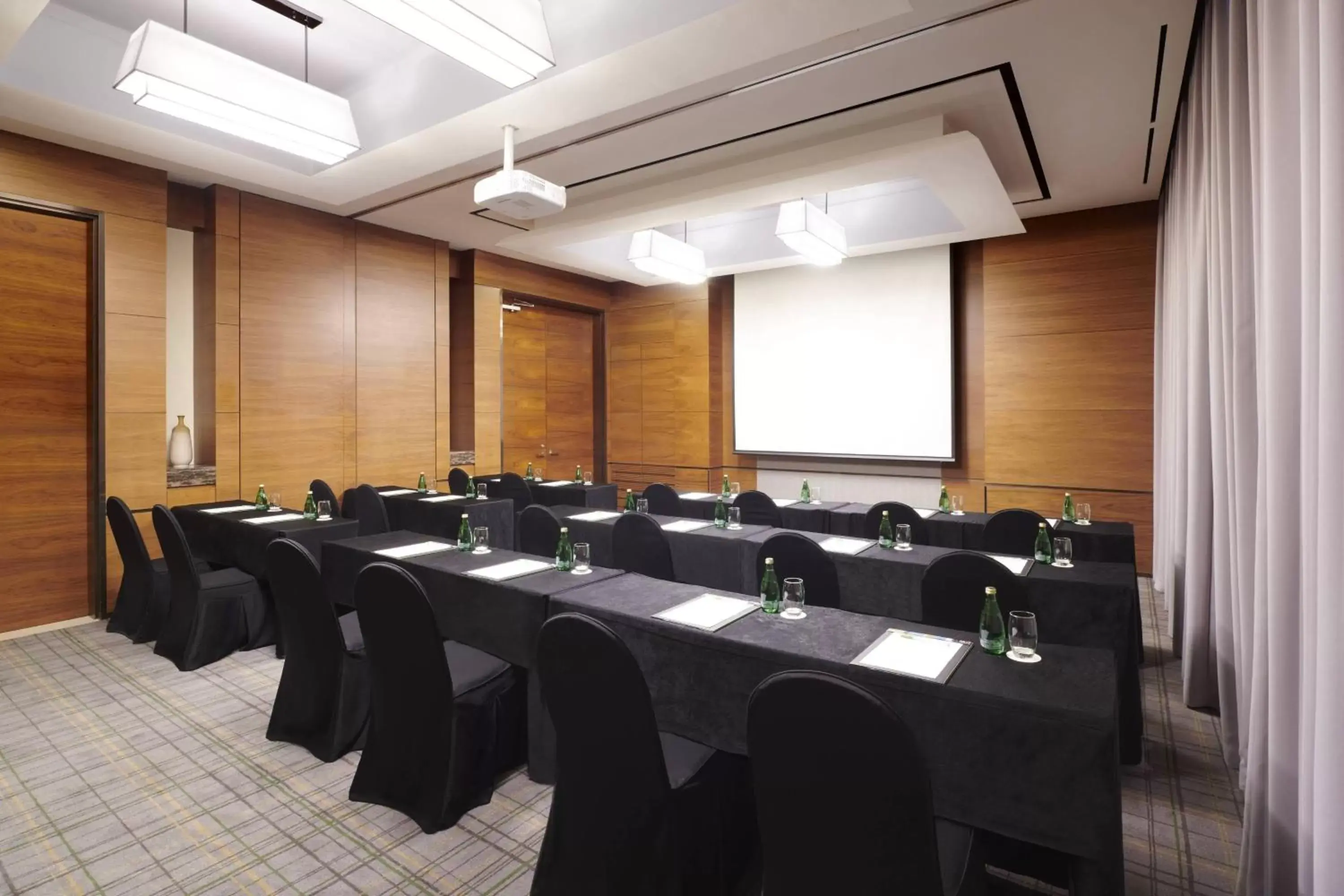 Meeting/conference room in Courtyard By Marriott Seoul Times Square