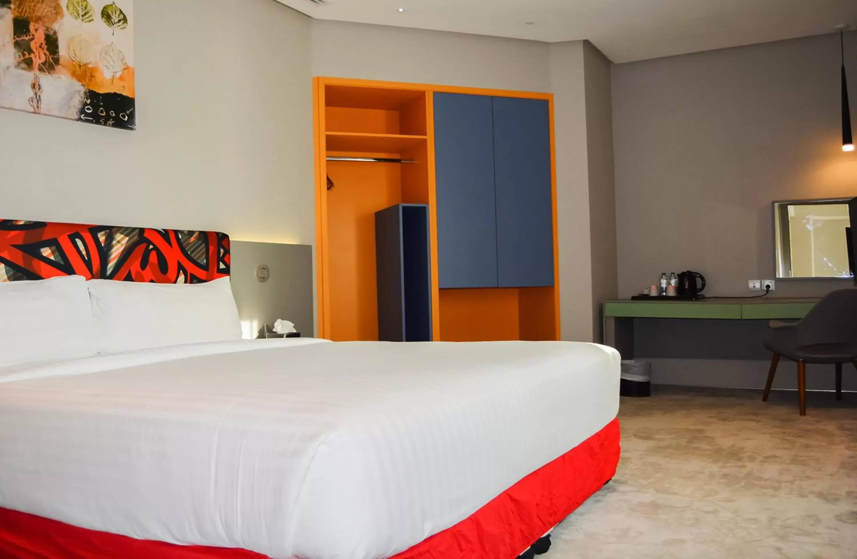 Bed in Ibis Styles Dubai Jumeira