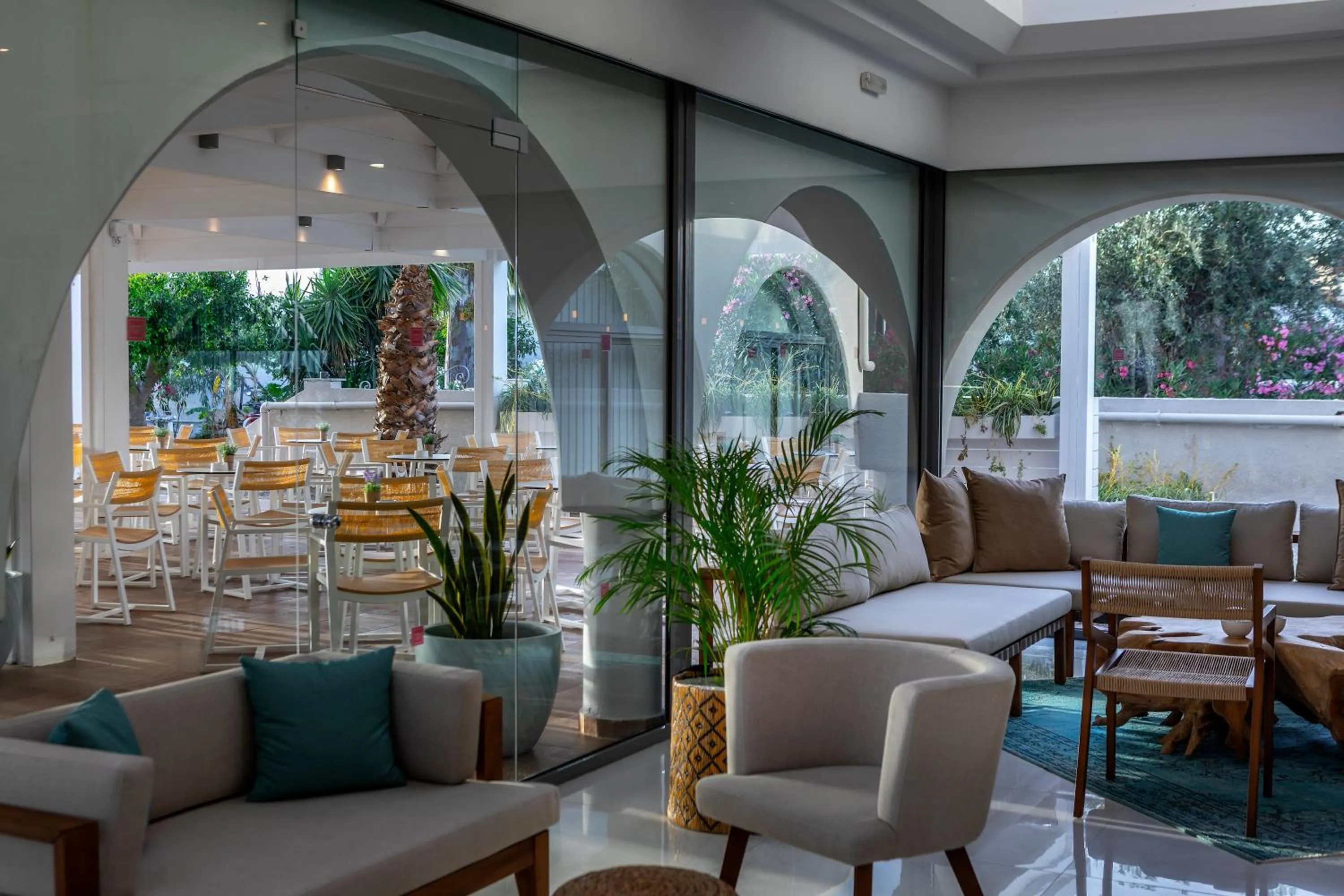 Lounge or bar in Leonardo Kolymbia Resort Rhodes