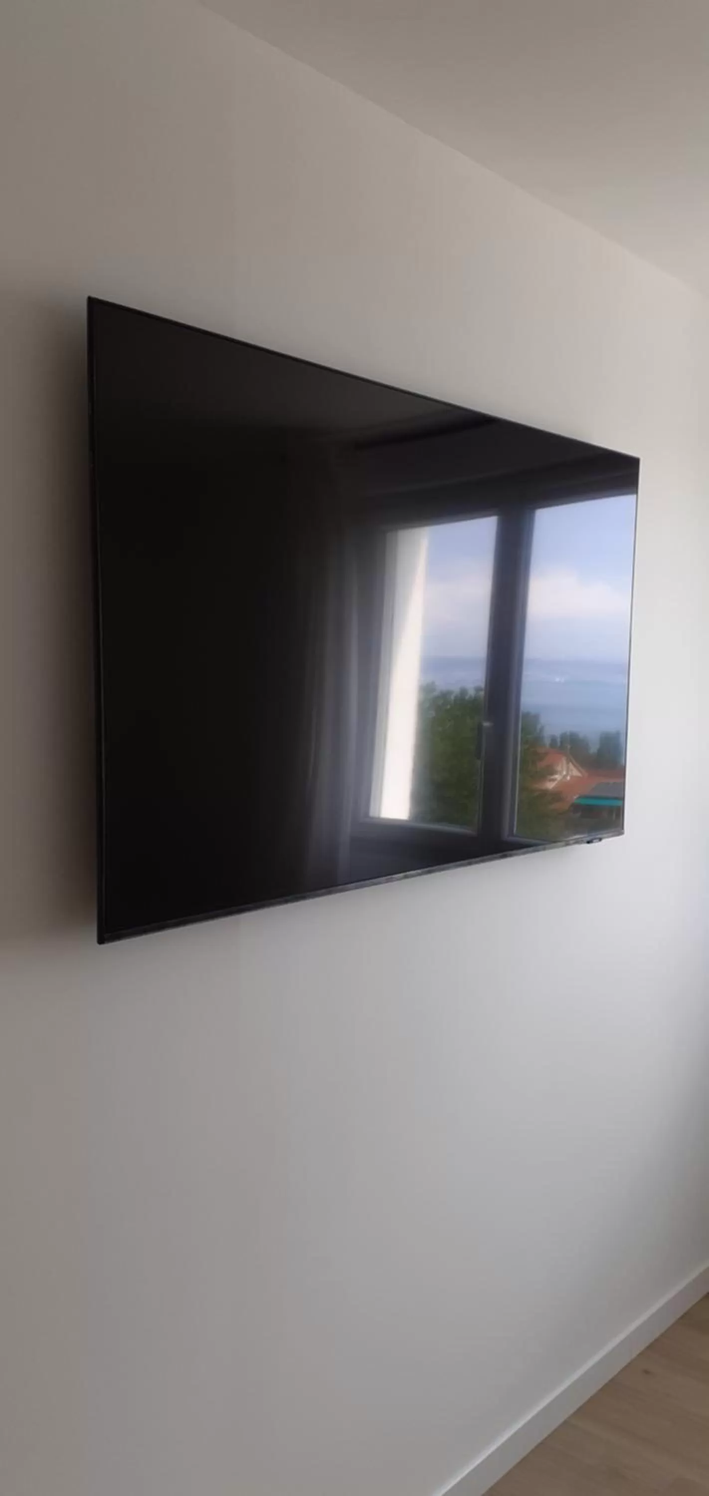 TV and multimedia in Au coucher du lac