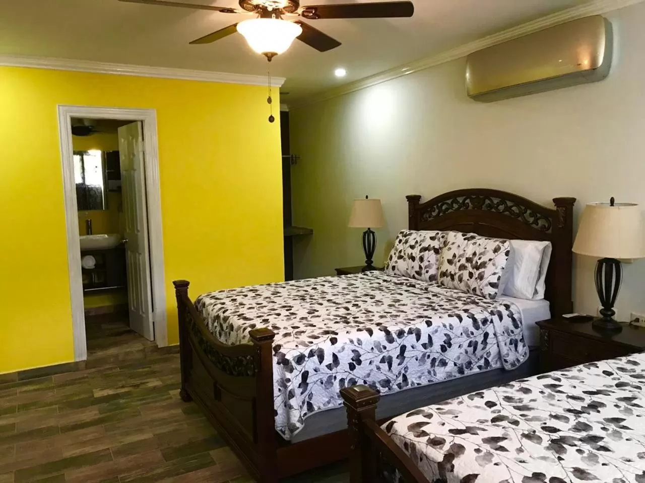 Photo of the whole room, Bed in Refugio de la Montaña B&B