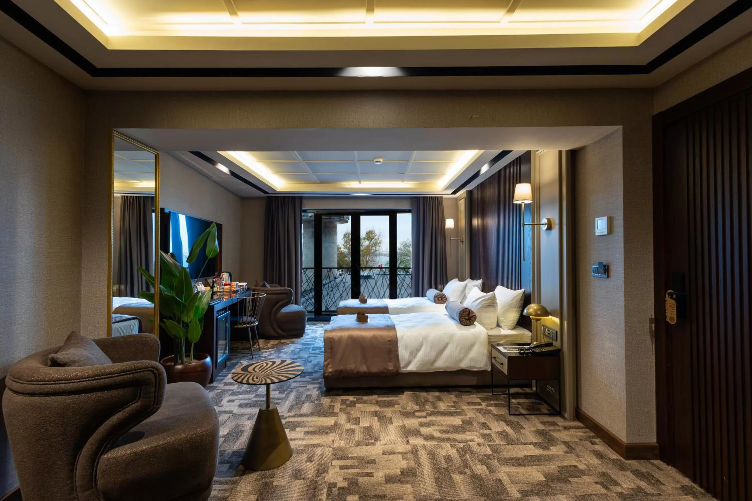 Bedroom, Bed in Tonight Hotel Port