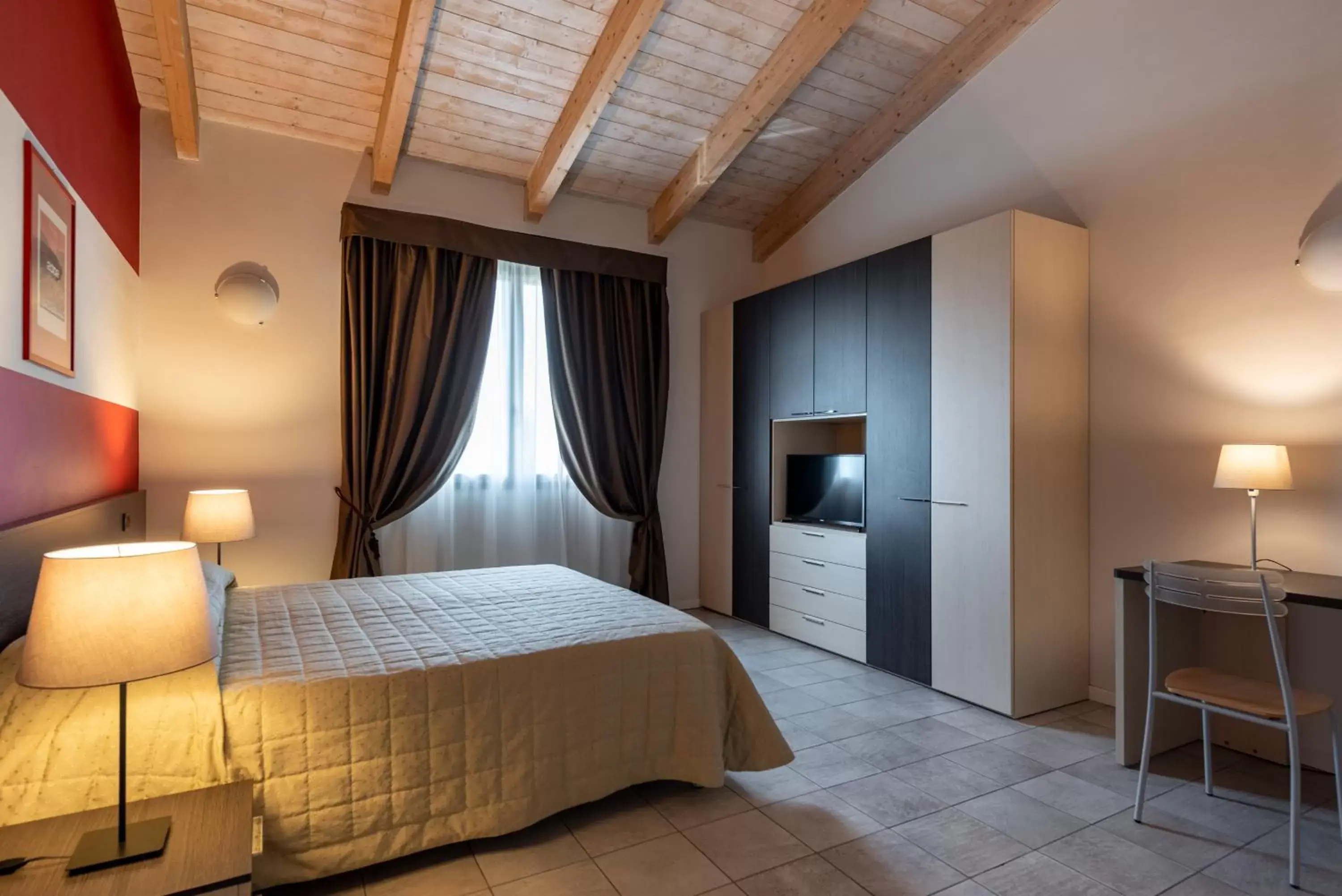 Bedroom, Bed in Hotel Maranello Village