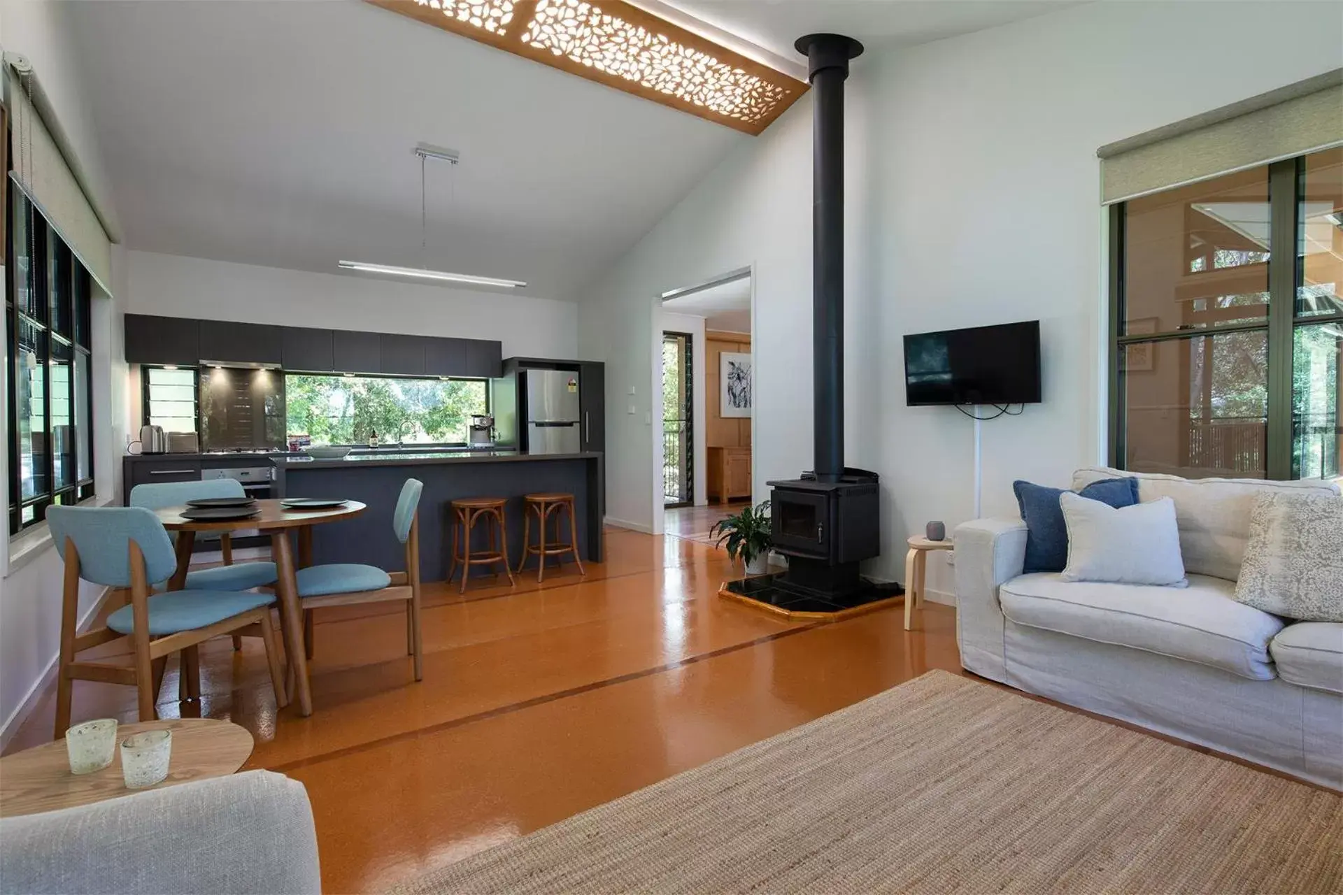 Living room, Seating Area in Eumarella Shores Noosa Lake Retreat