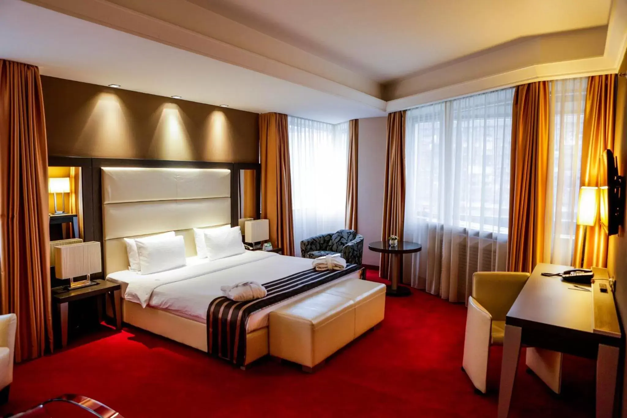 Photo of the whole room, Bed in Holiday Inn Belgrade, an IHG Hotel