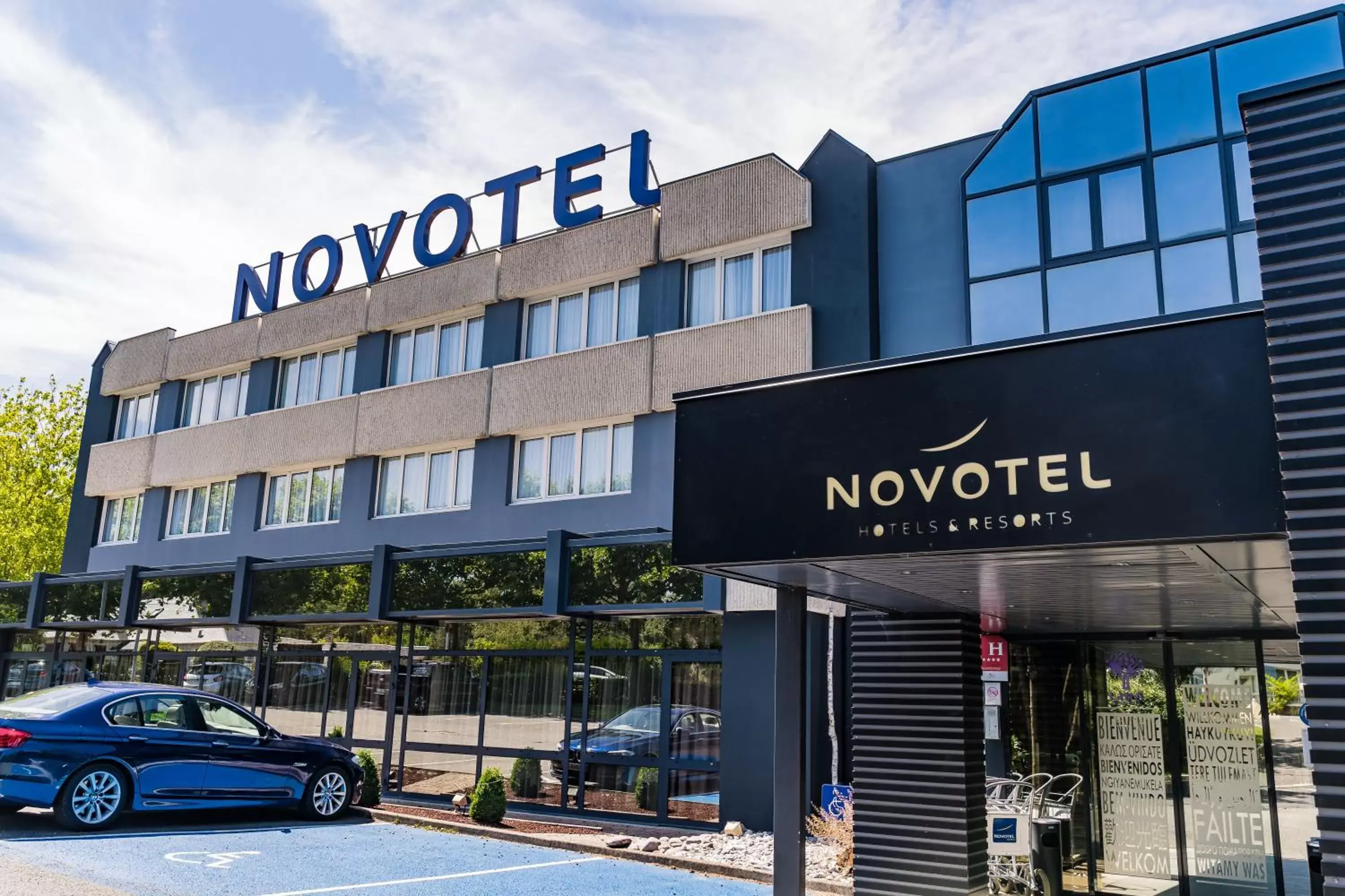 Facade/entrance, Property Building in Novotel Orléans Saint Jean de Braye