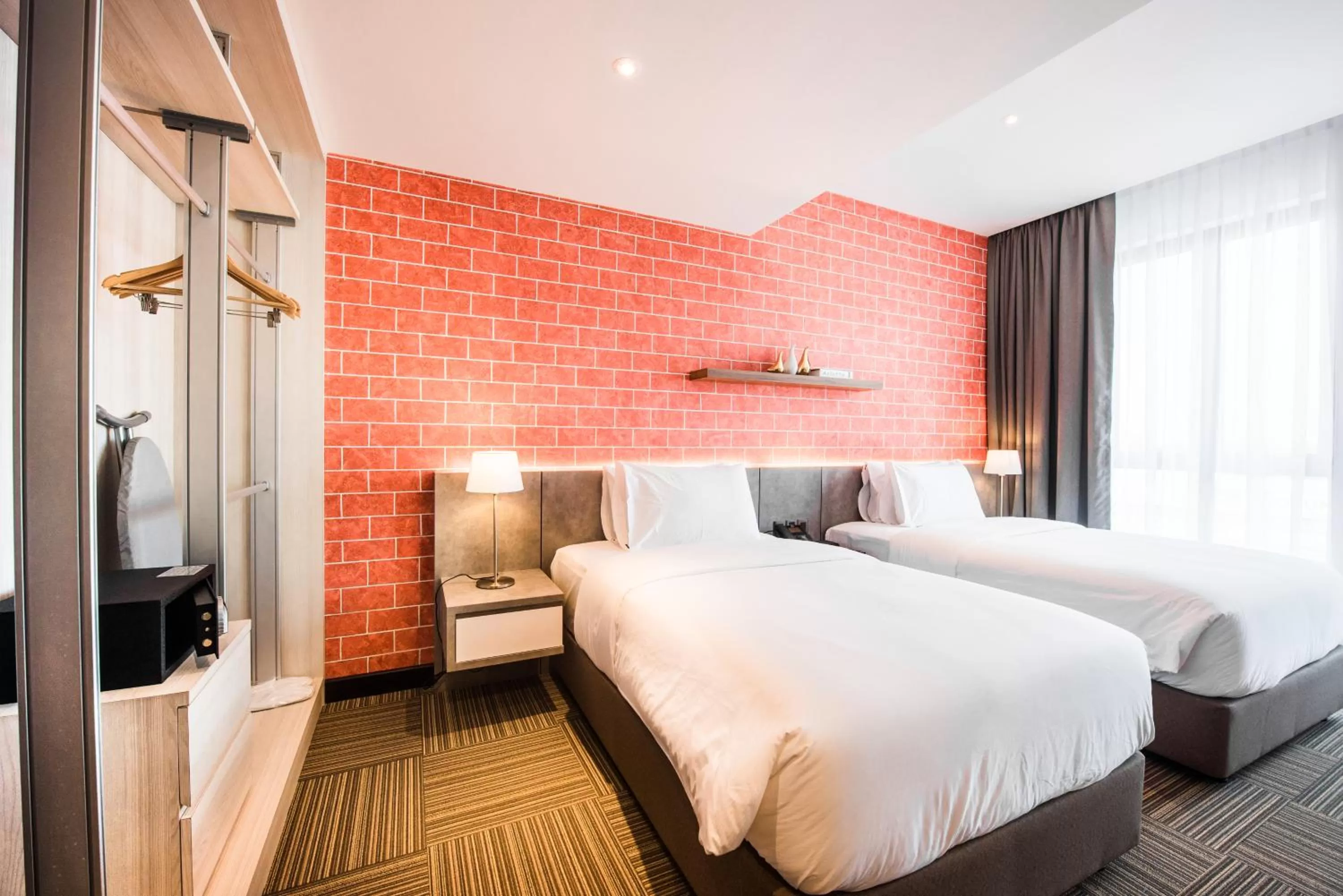 Bedroom, Bed in The Smith House