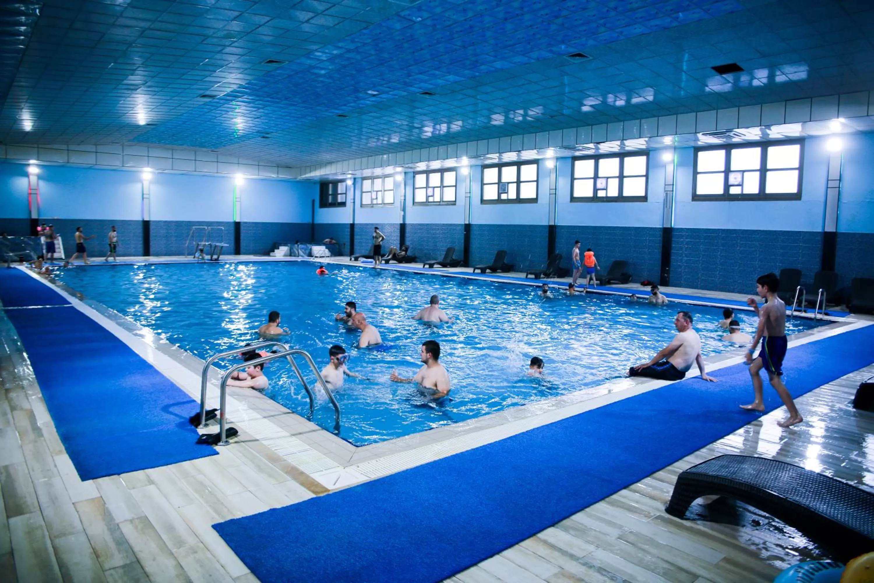 Swimming pool in Al Yarmouk International Hotel
