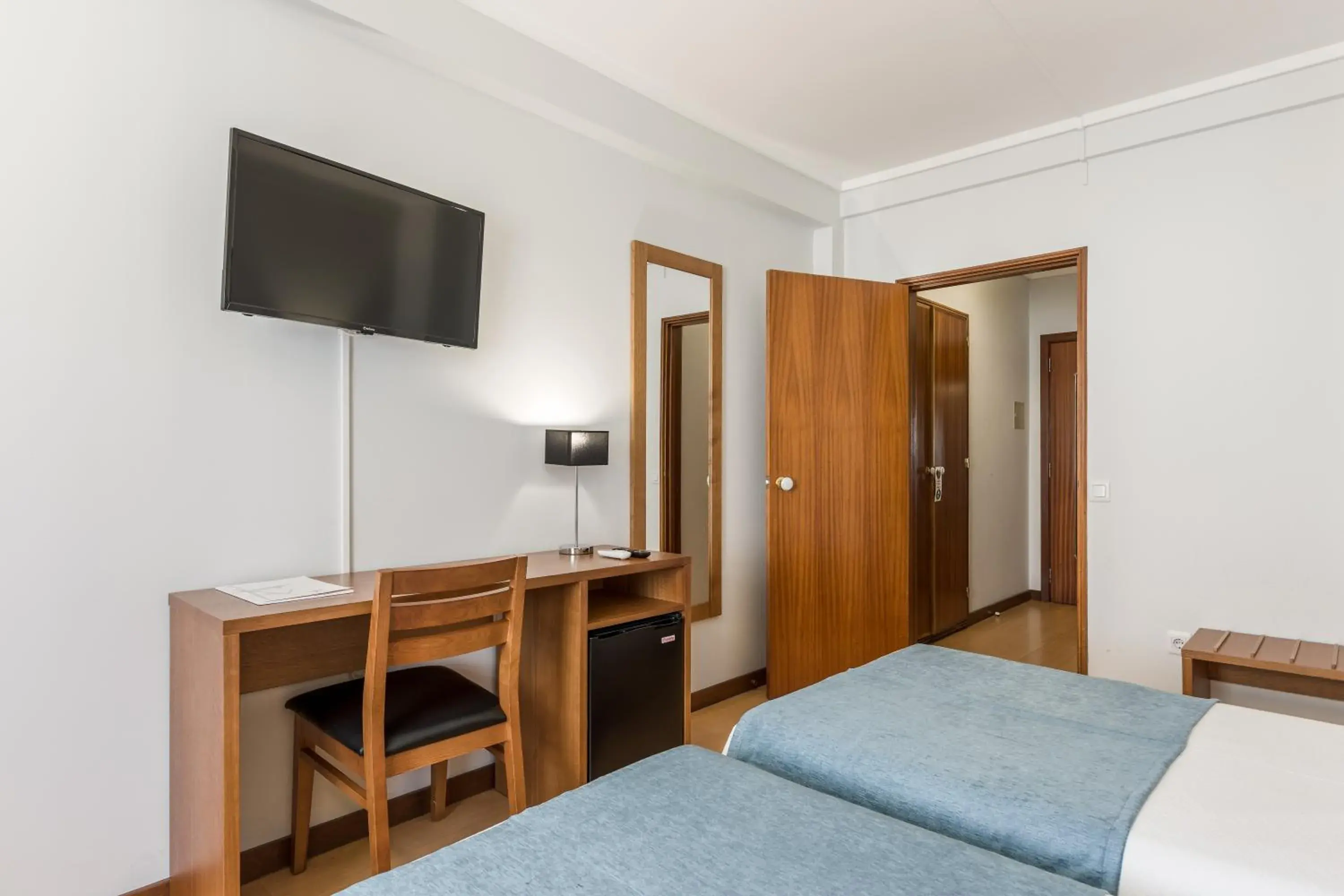 Bed, TV/Entertainment Center in Hotel Moinho De Vento