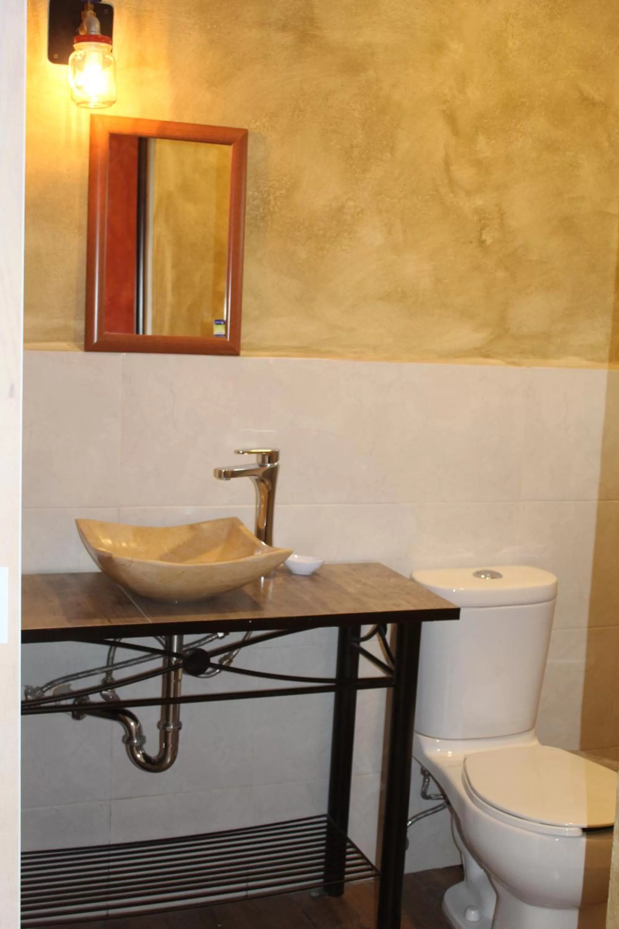 Standard Family Room in Hotel el Descanso Barrio del Artista