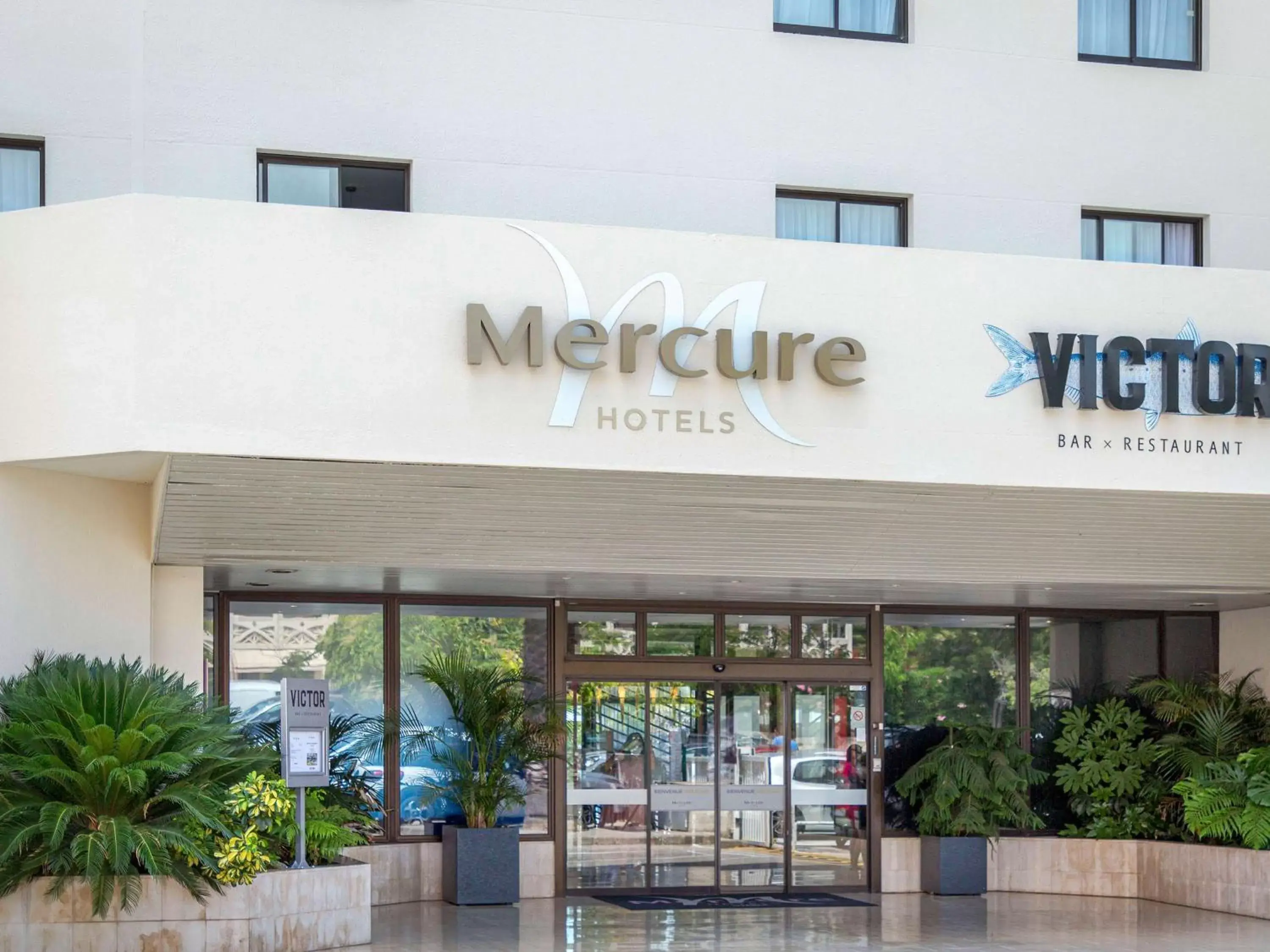 Property building in Mercure Hyères Centre Côte d'Azur