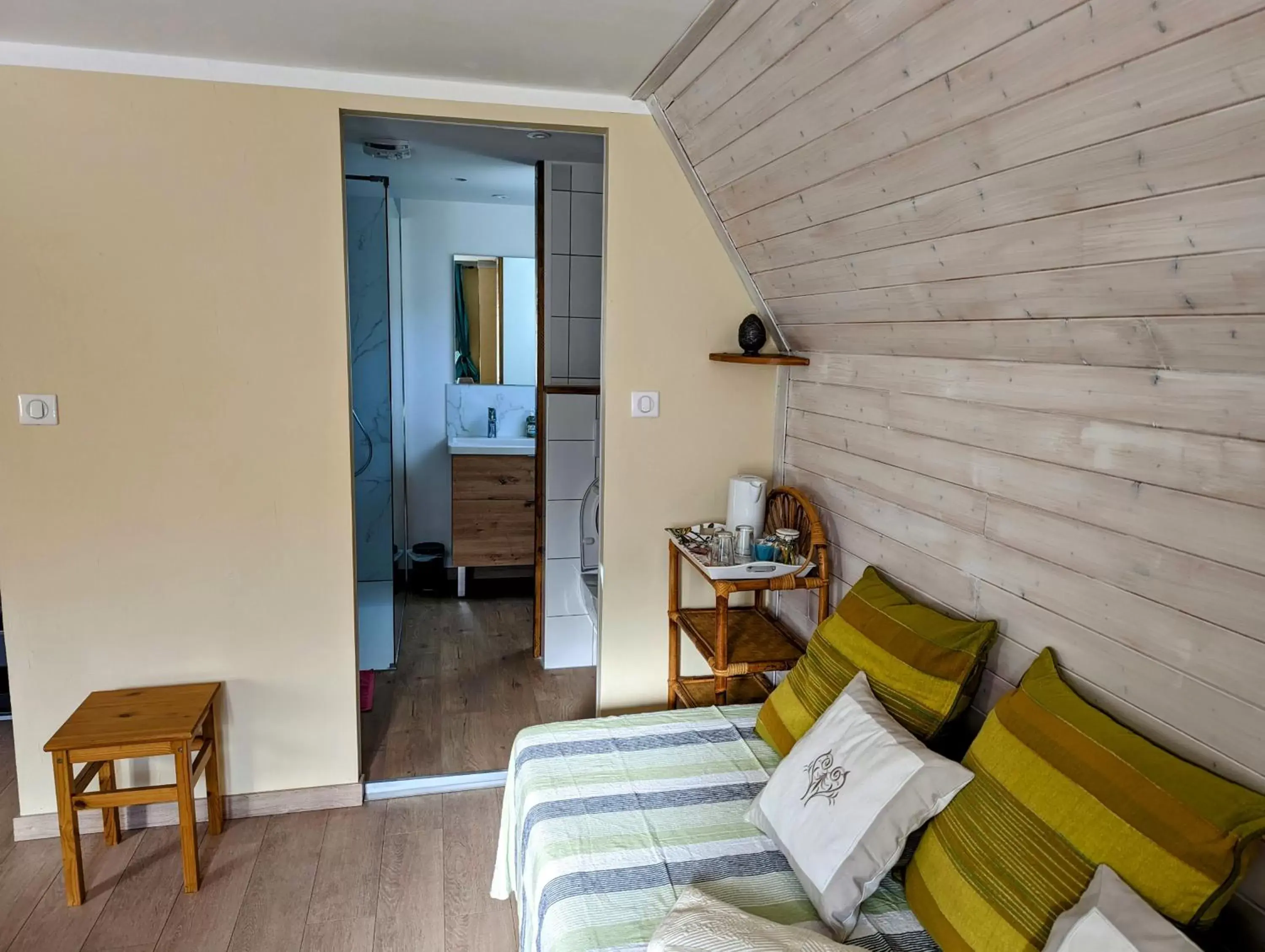 Bedroom in Chambres et table d'hôtes Le Lepadou-Bas