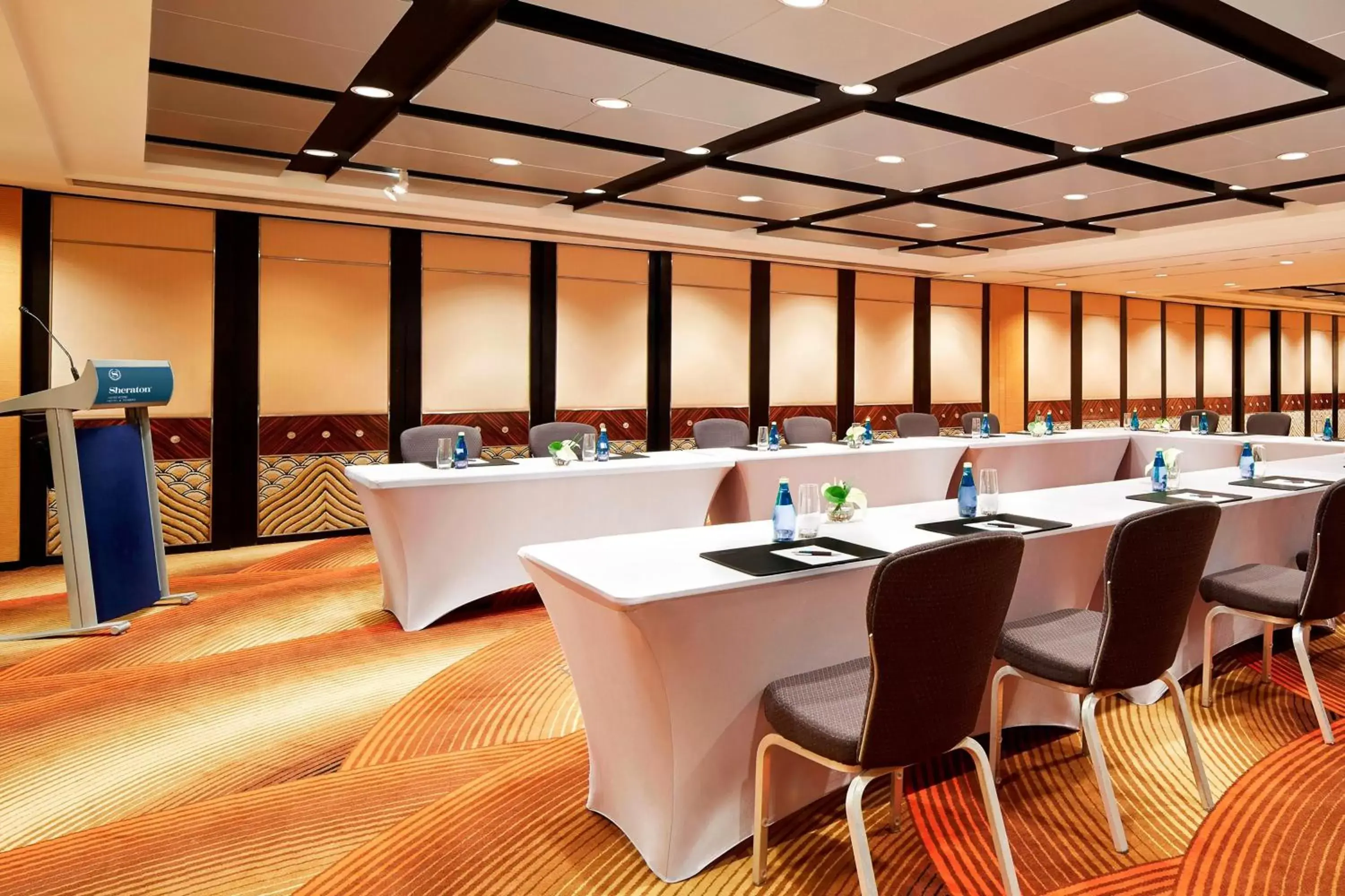 Meeting/conference room in Sheraton Hong Kong Hotel & Towers