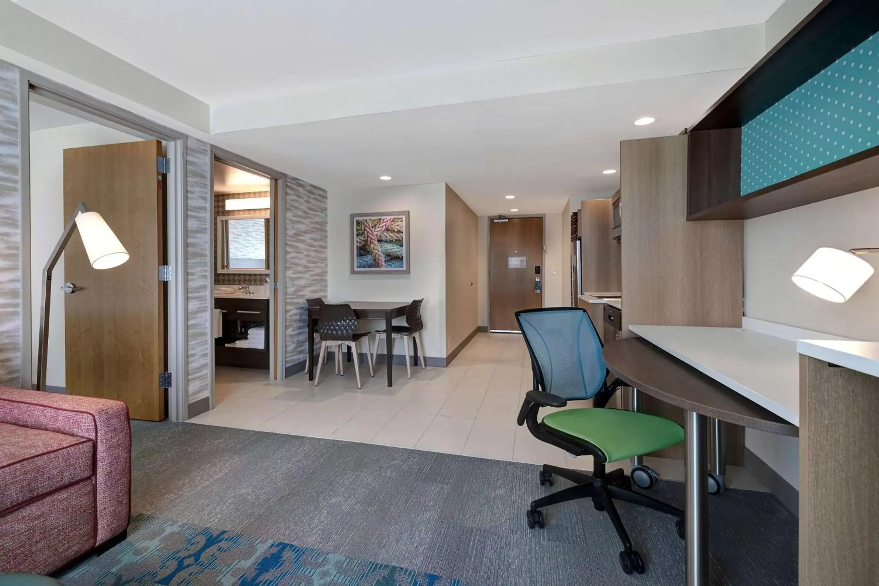 Bedroom, Seating Area in Home2 Suites by Hilton Gulf Breeze Pensacola Area, FL