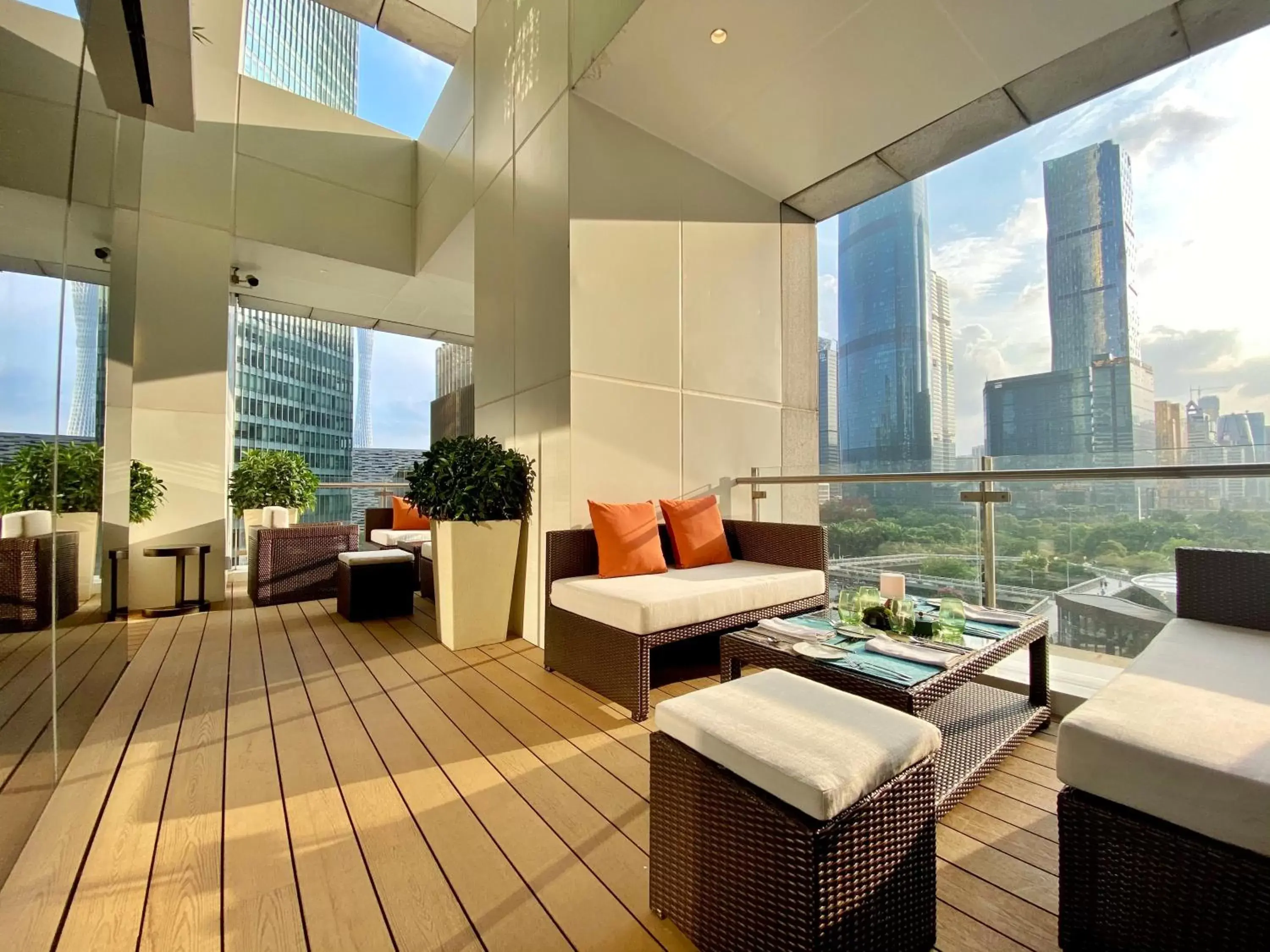 Lounge or bar in Jumeirah Guangzhou Lounge or bar in Jumeirah Guangzhou