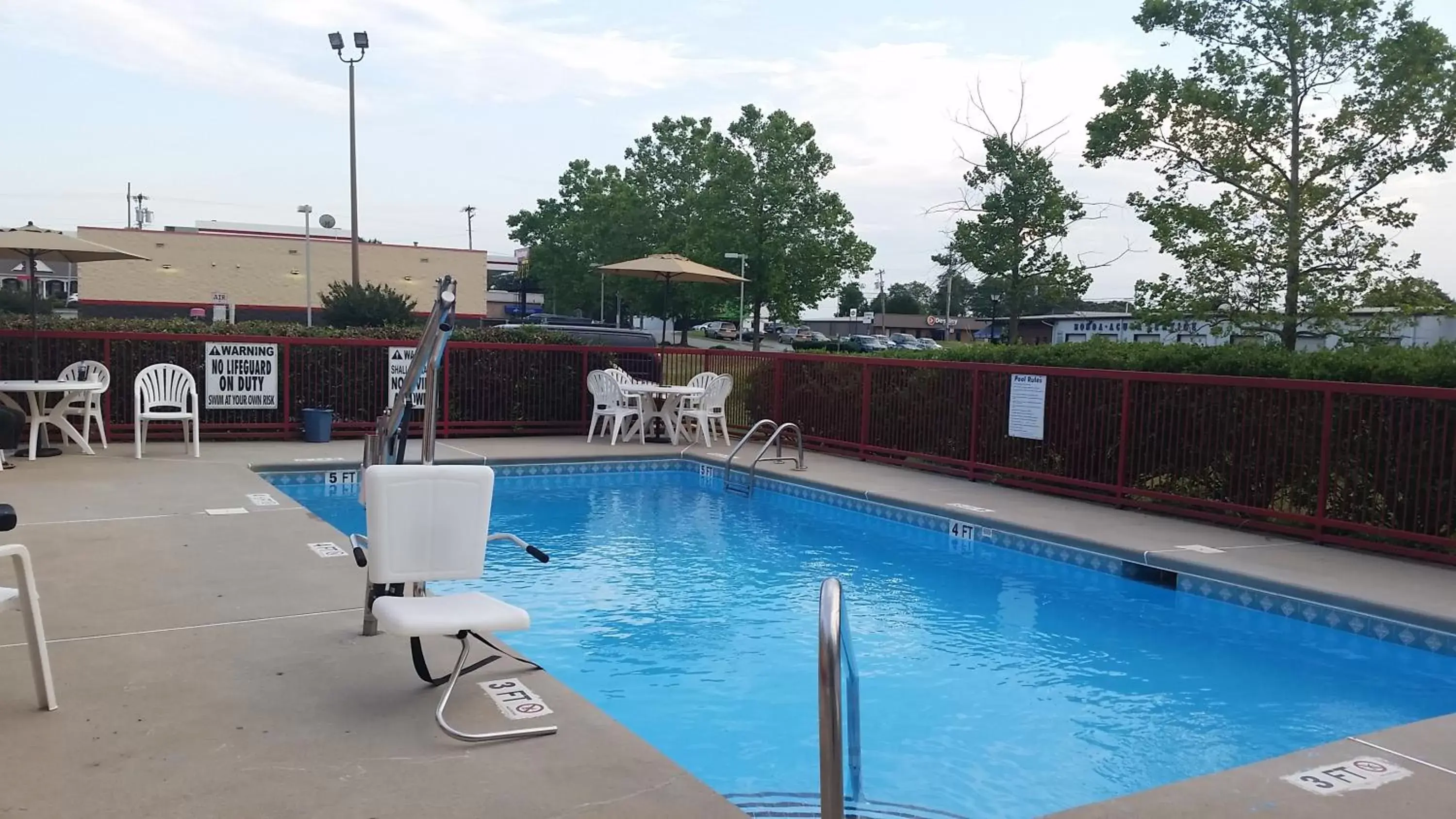 Activities, Swimming Pool in Days Inn by Wyndham Mauldin/Greenville
