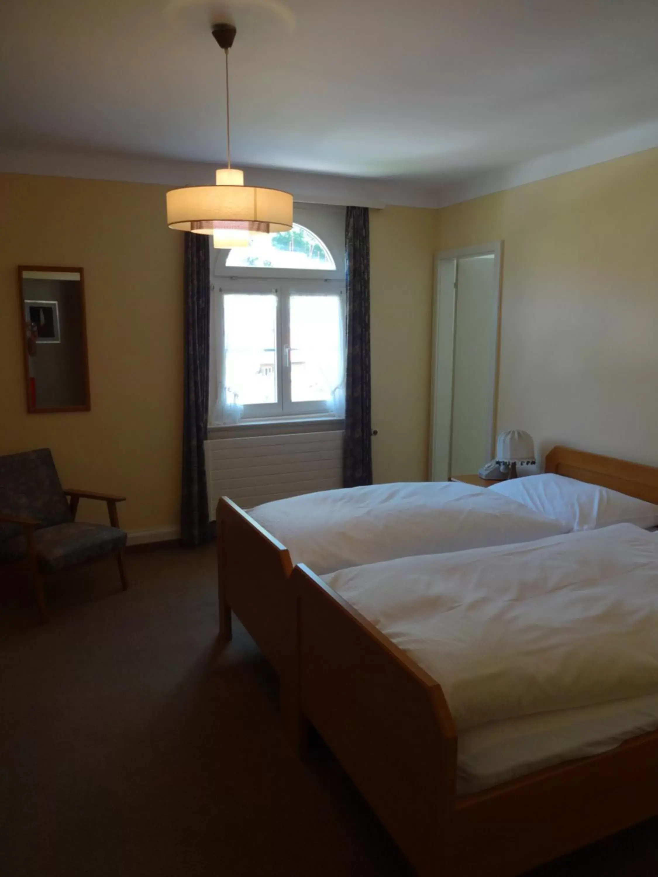 Bedroom, Bed in Hotel Schweizerhof
