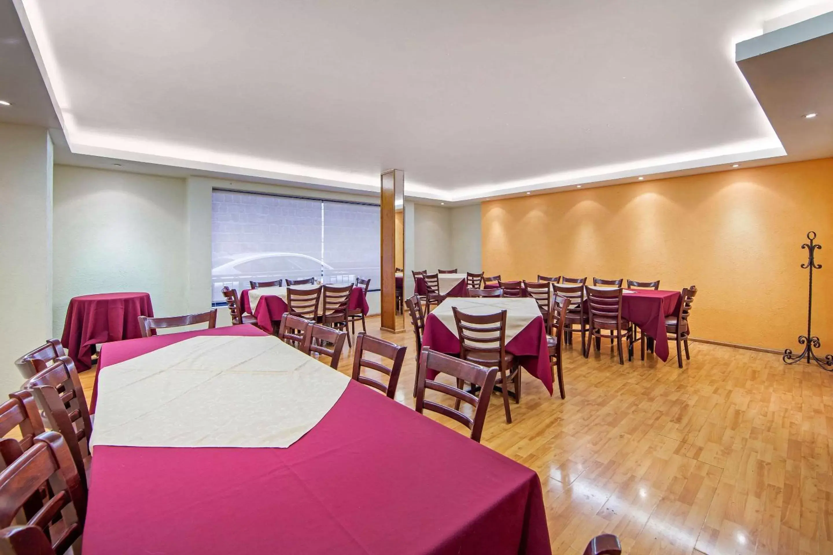 On site, Restaurant/Places to Eat in Hotel Quality Inn Aguascalientes
