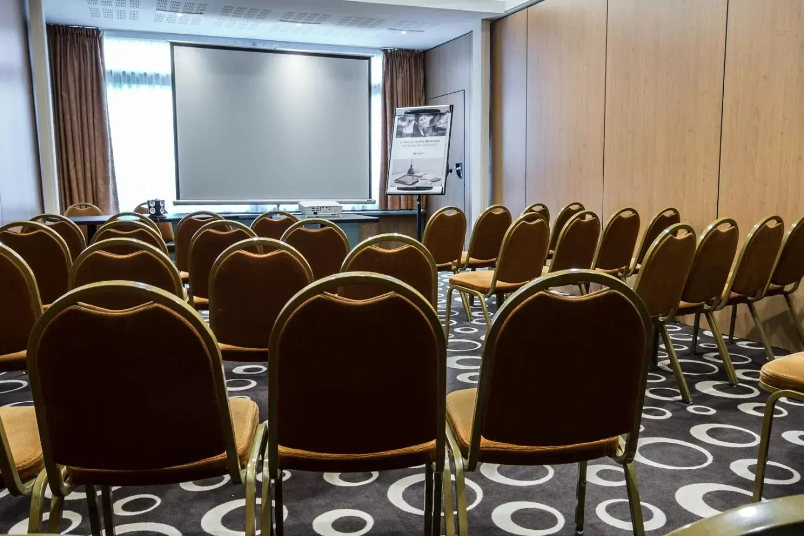 Meeting/conference room in Mercure Dinan Port Le Jerzual