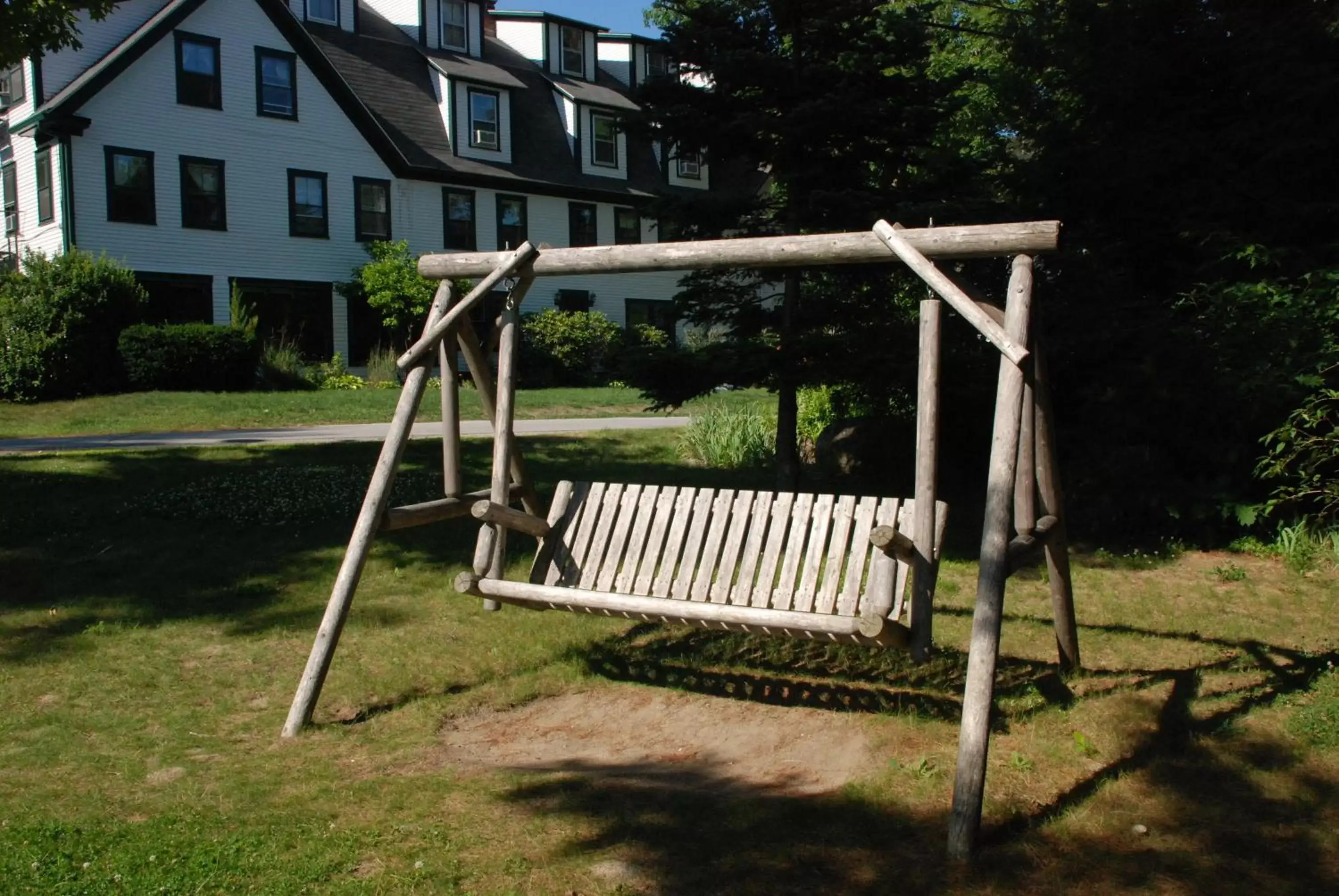 Entertainment, Children's Play Area in Follansbee Inn