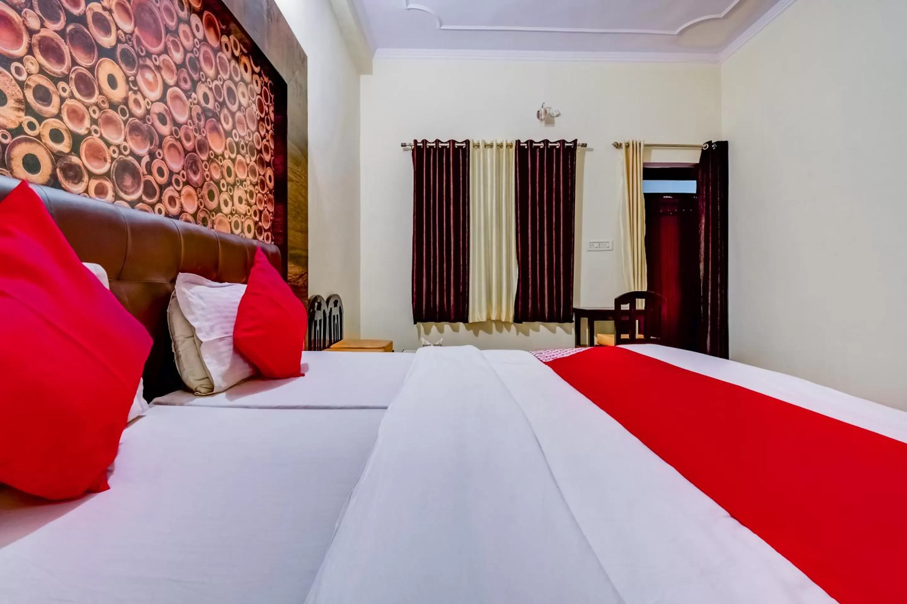 Bed in Hotel Saif Ranthambhore