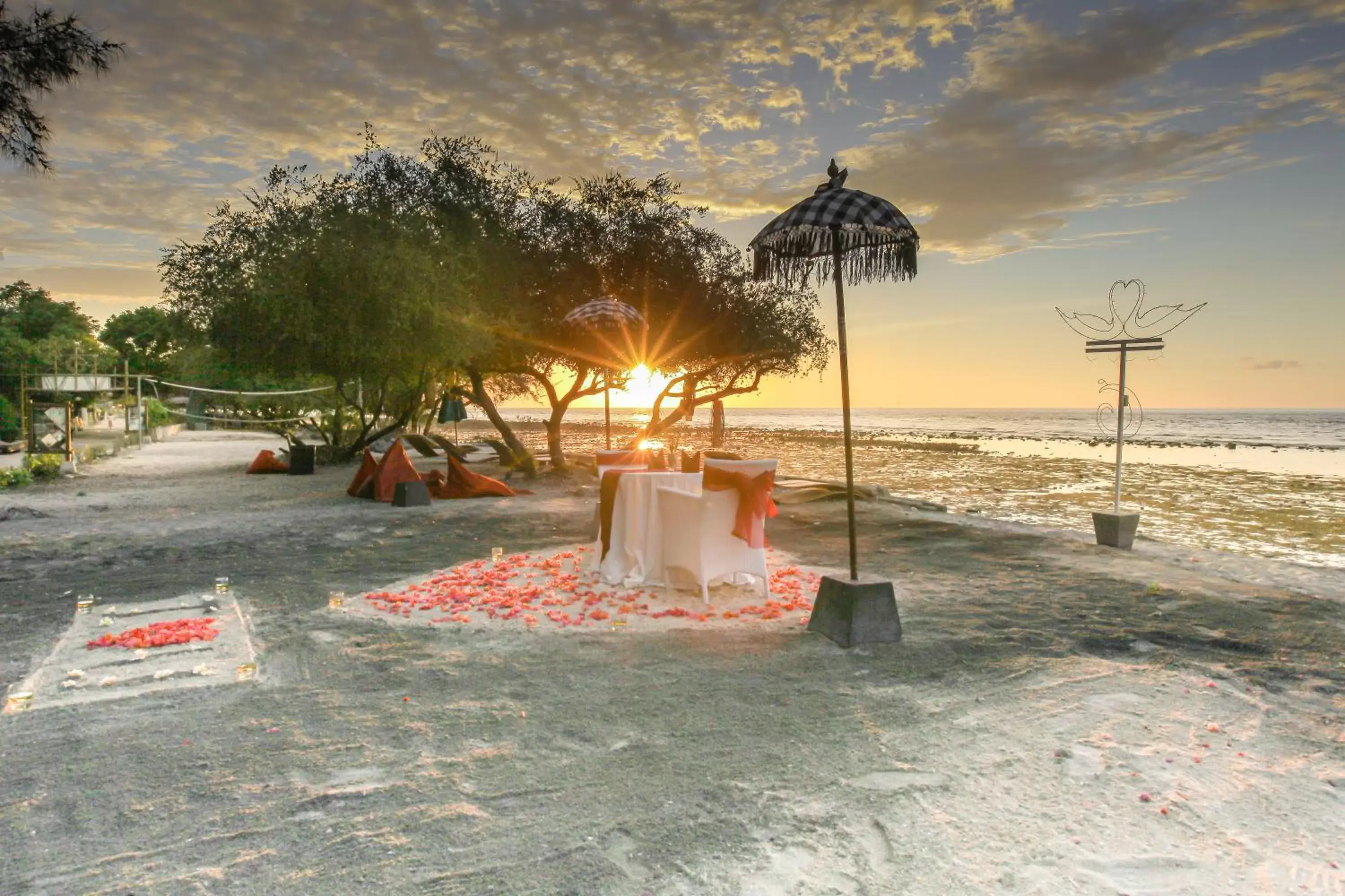 Area and facilities, Beach in Jambuluwuk Oceano Gili Trawangan