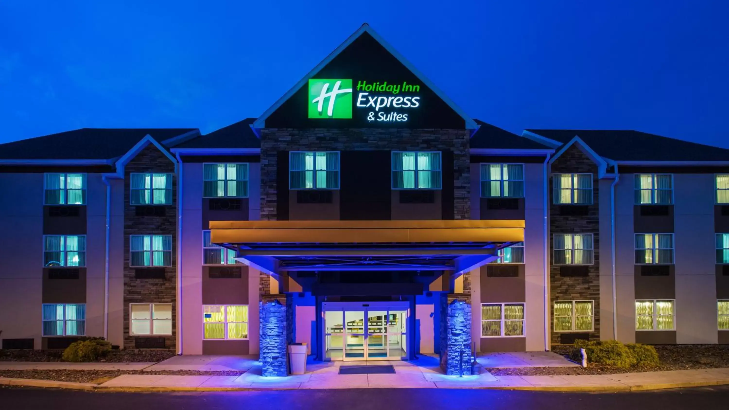 Property building in Holiday Inn Express & Suites Wyomissing, an IHG Hotel