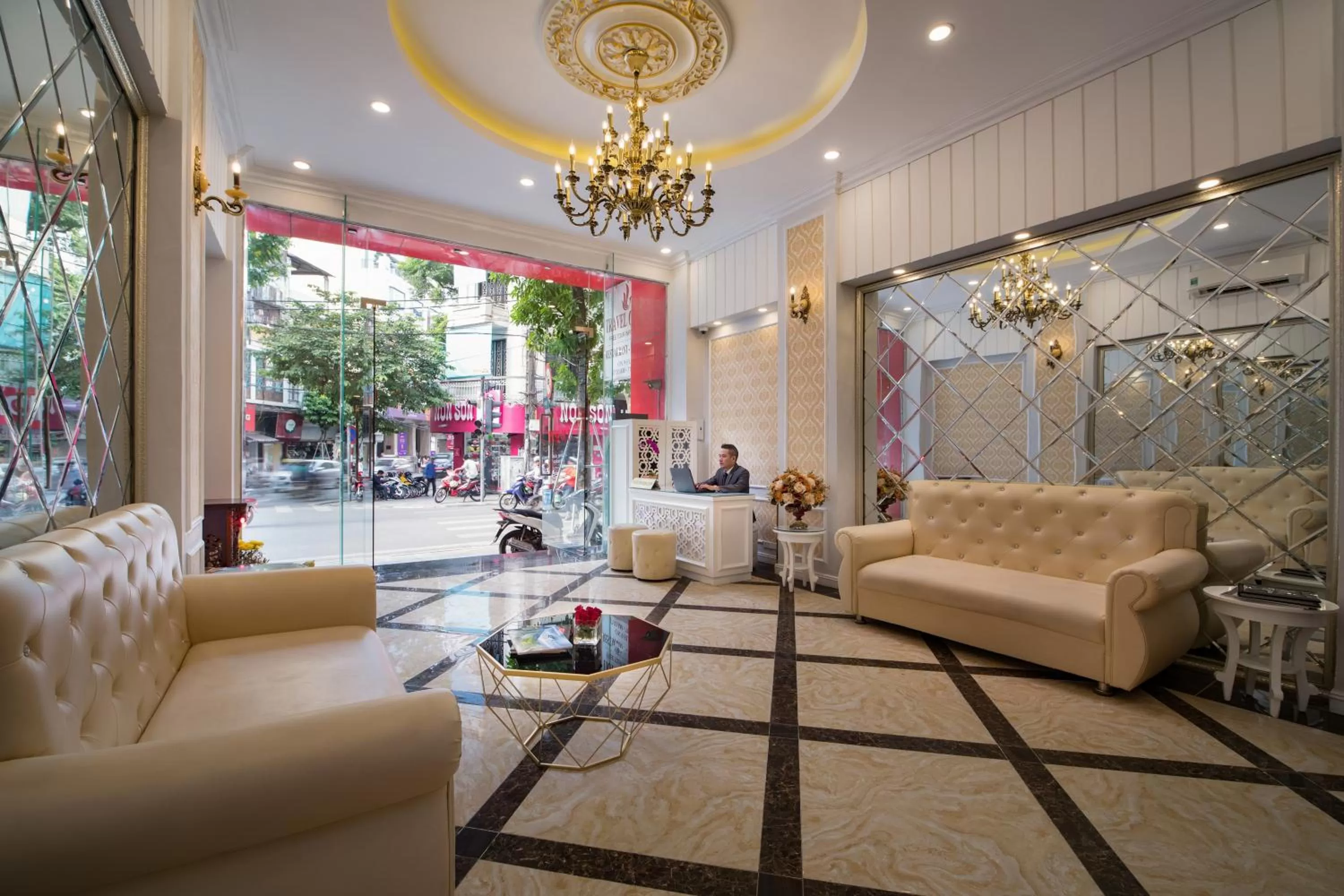 Lobby or reception in Hanoi Royal Palace Hotel 2