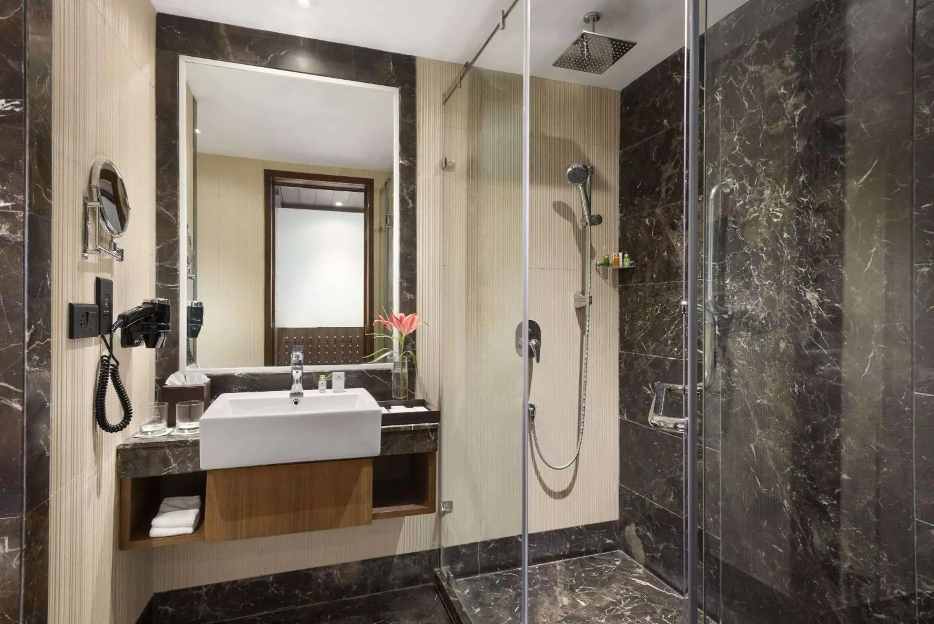 Bathroom in Ramada Plaza By Wyndham Agra