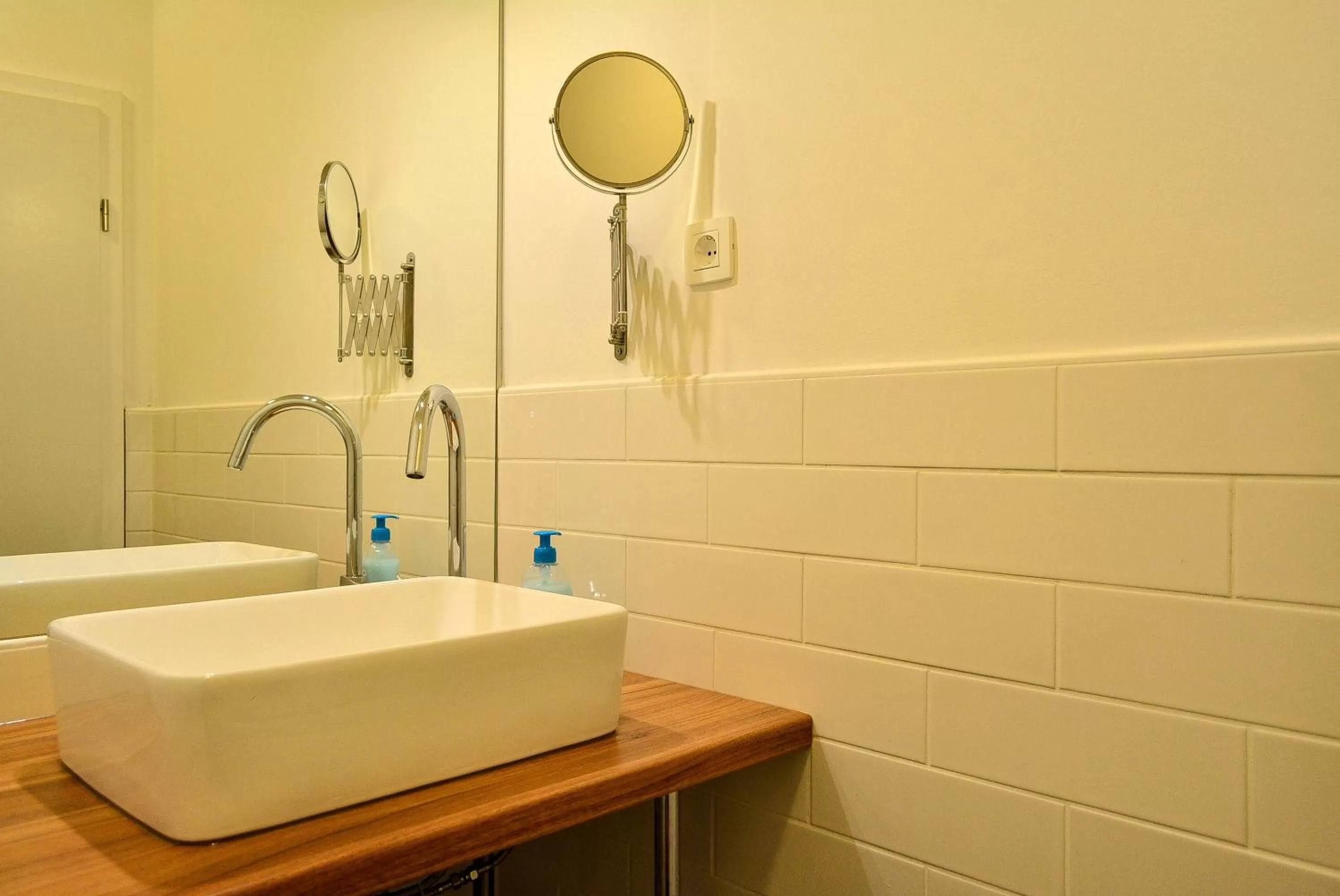 Bathroom in Golden B&B