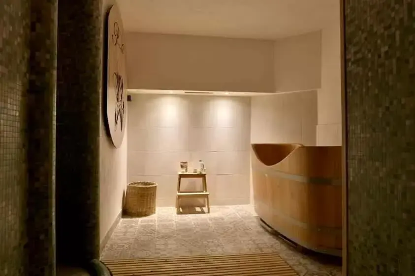 Spa and wellness centre/facilities, Bathroom in Le Palais Art Hotel Prague