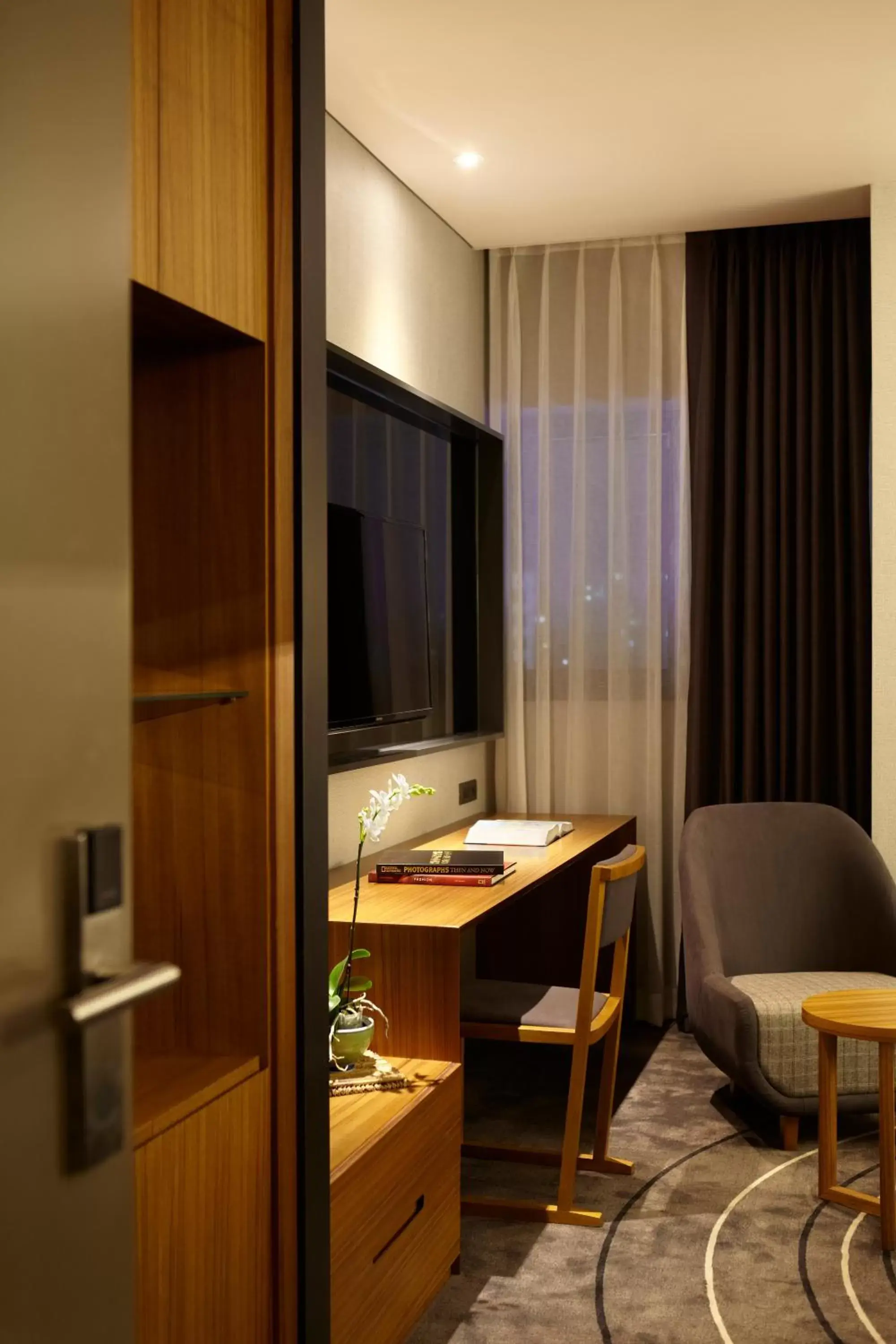 TV and multimedia, Bathroom in Best Louis Hamilton Hotel Haeundae