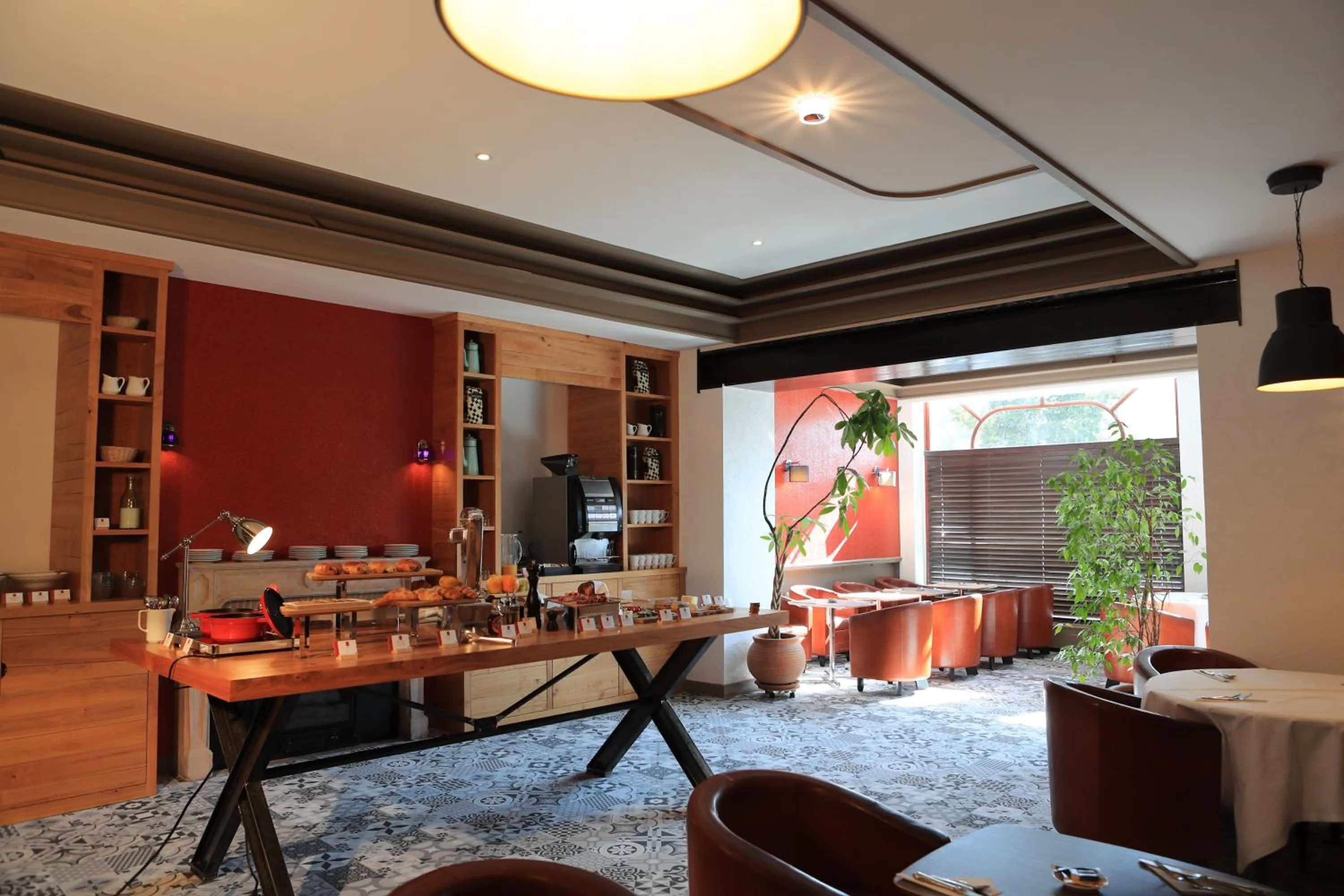 Restaurant/places to eat in The Originals Boutique, Grand Hôtel Saint-Pierre, Aurillac