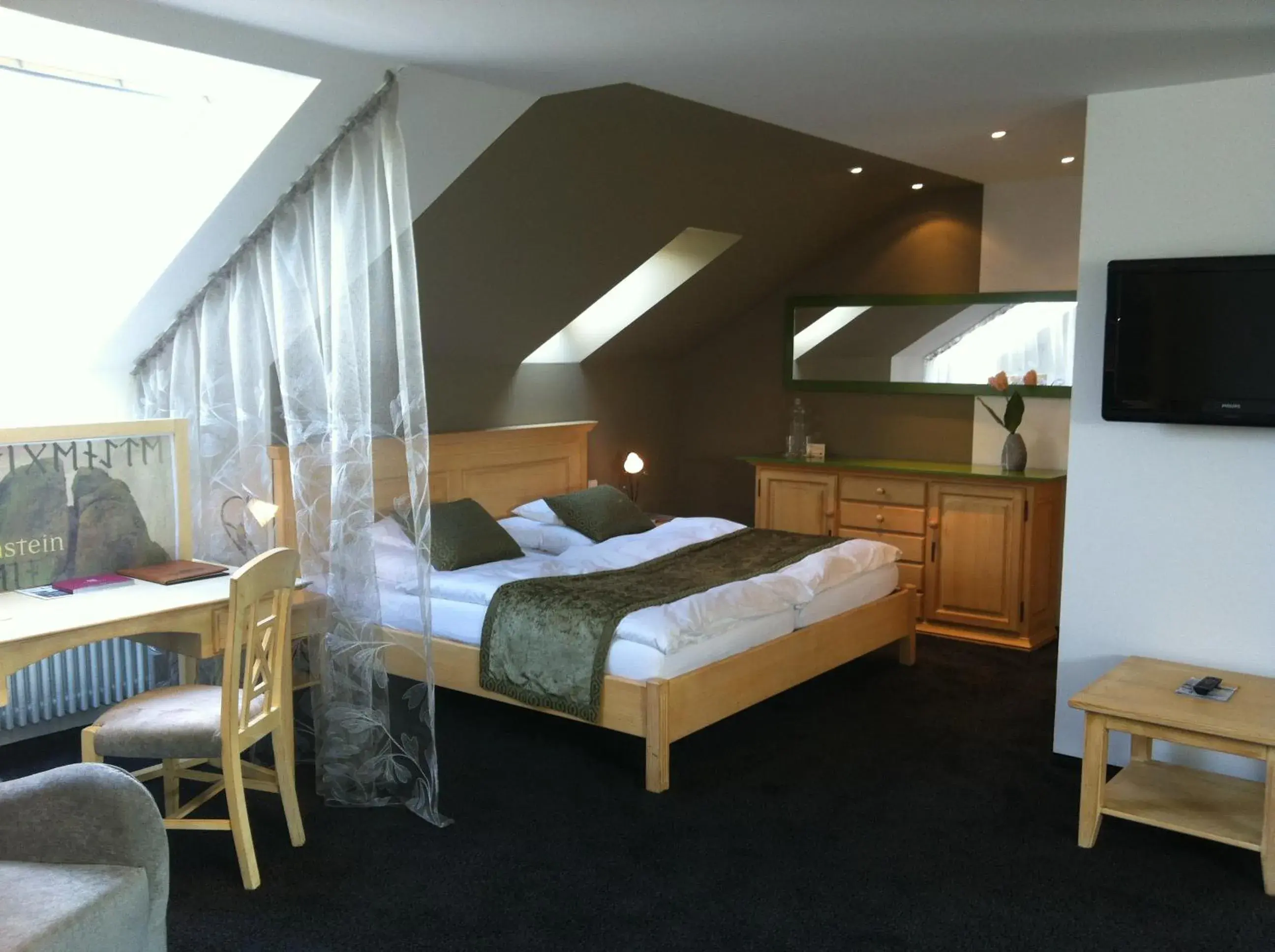 Photo of the whole room, Bed in Hotel Heiligenstein