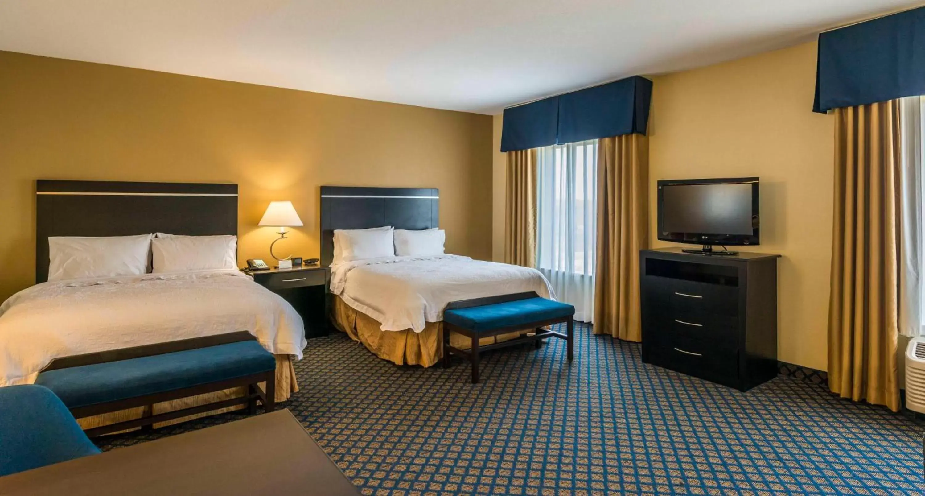 Bed in Hampton Inn & Suites Jacksonville South - Bartram Park