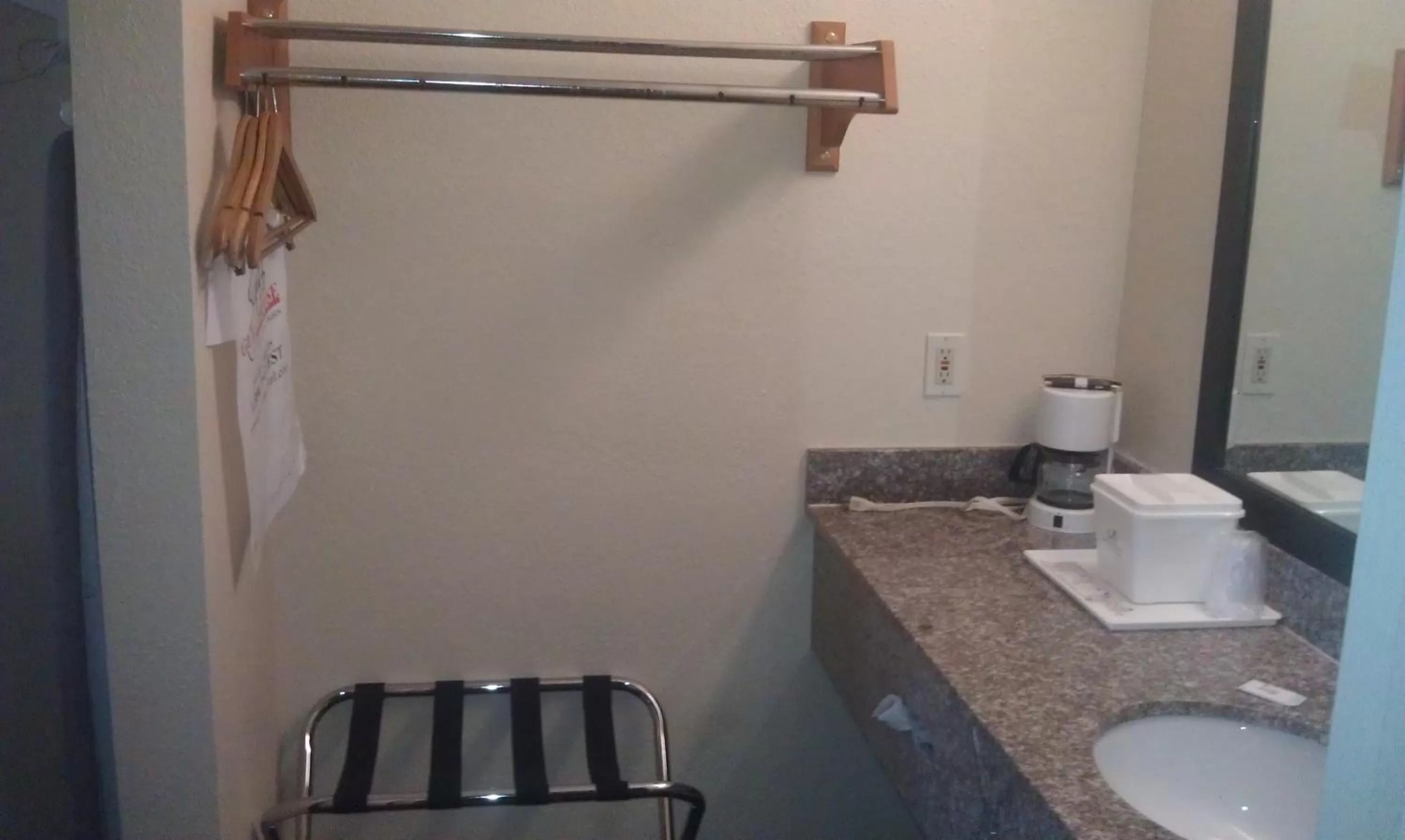 Bathroom in GuestHouse Inn Dothan