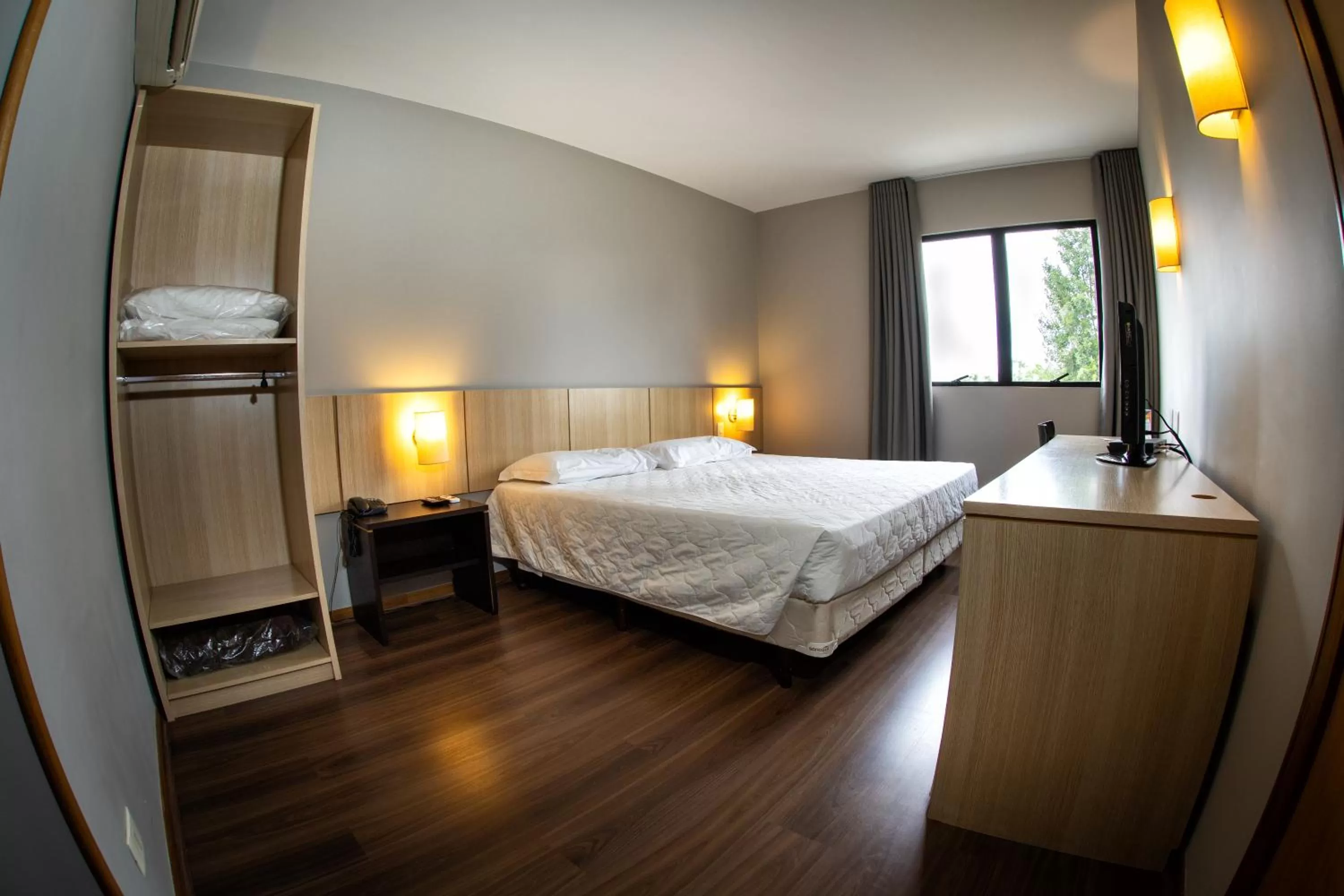 Bed in Hotel Campo Largo Express