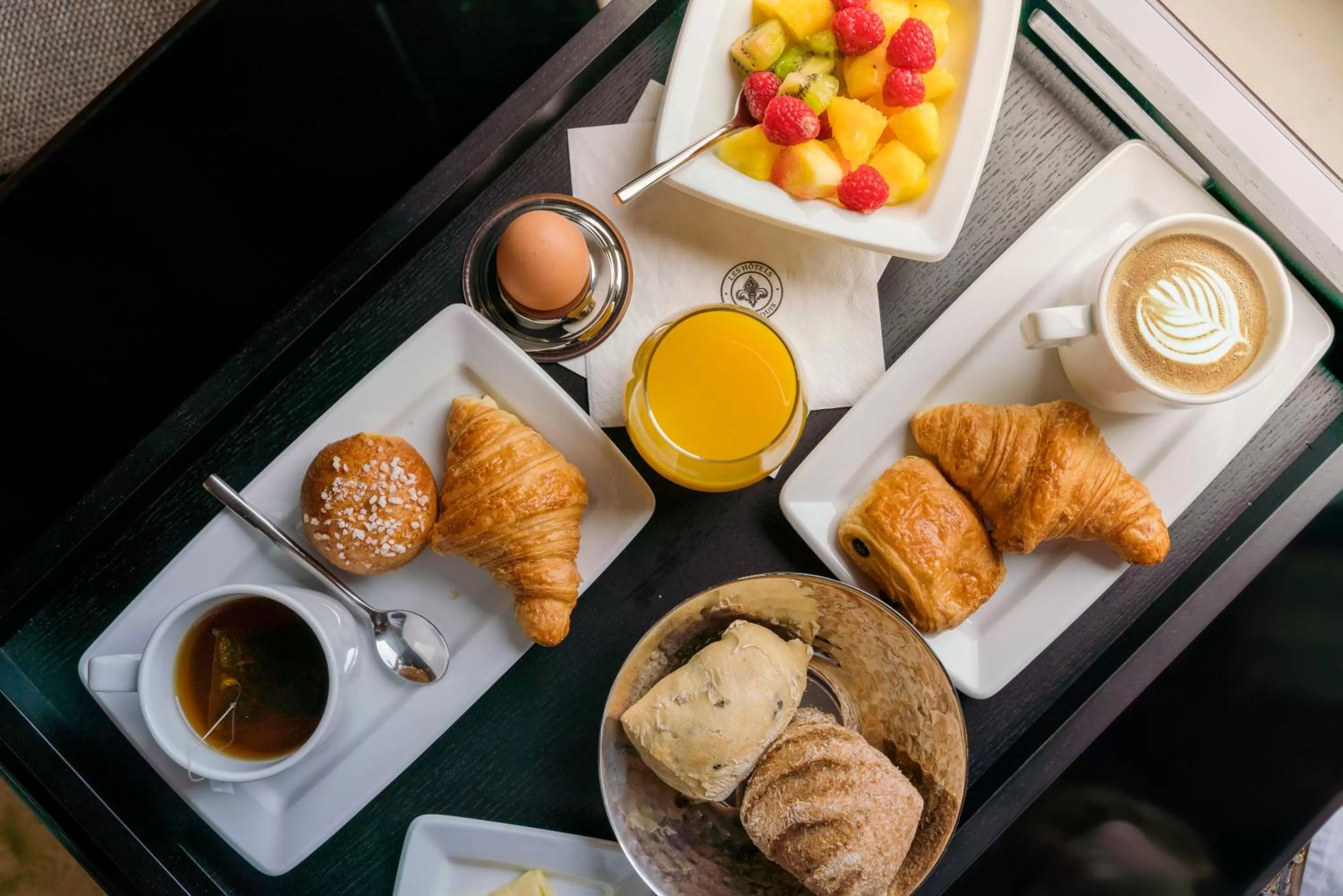 Continental breakfast in Hôtel Le Presbytère