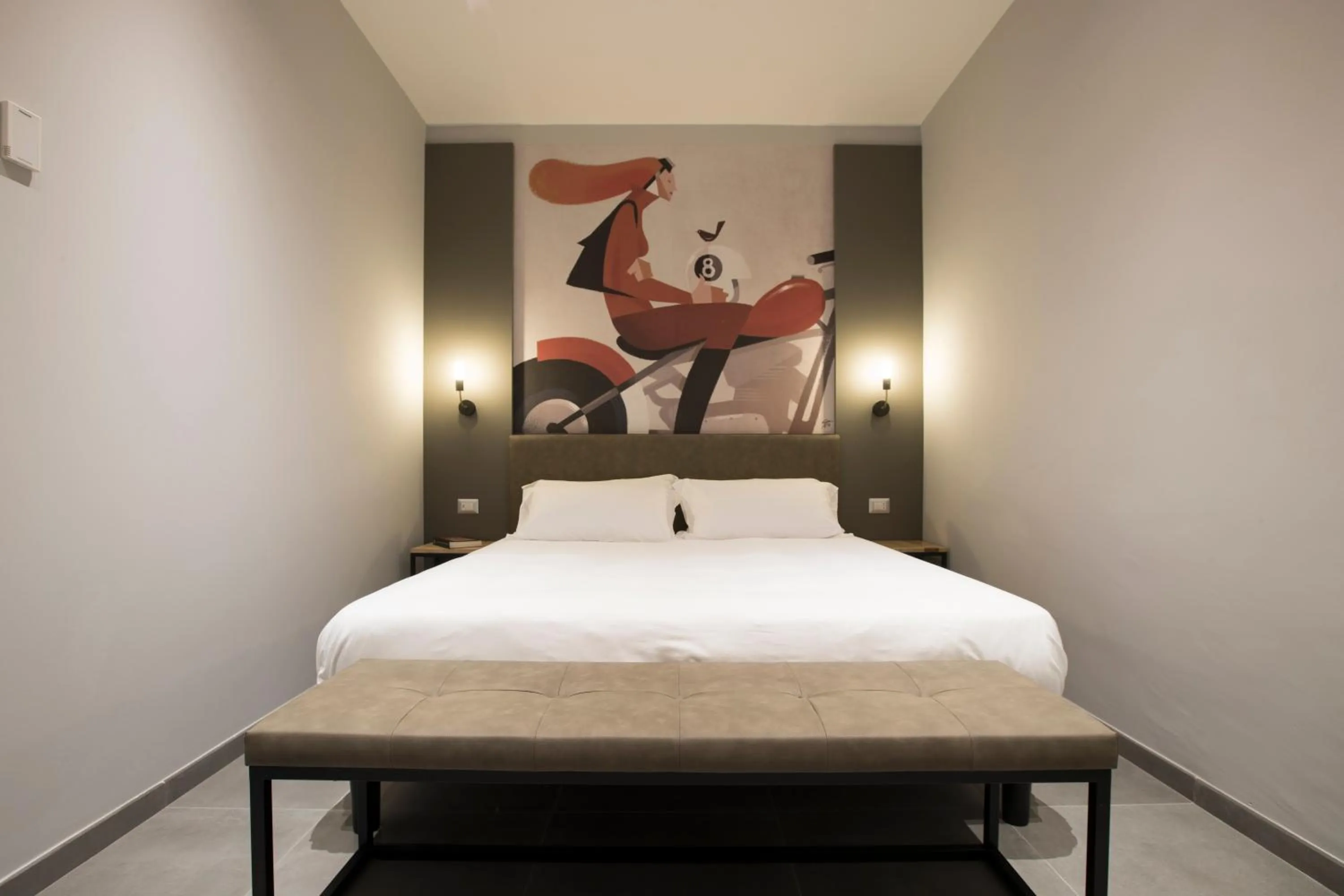 Bedroom, Bed in Mathis