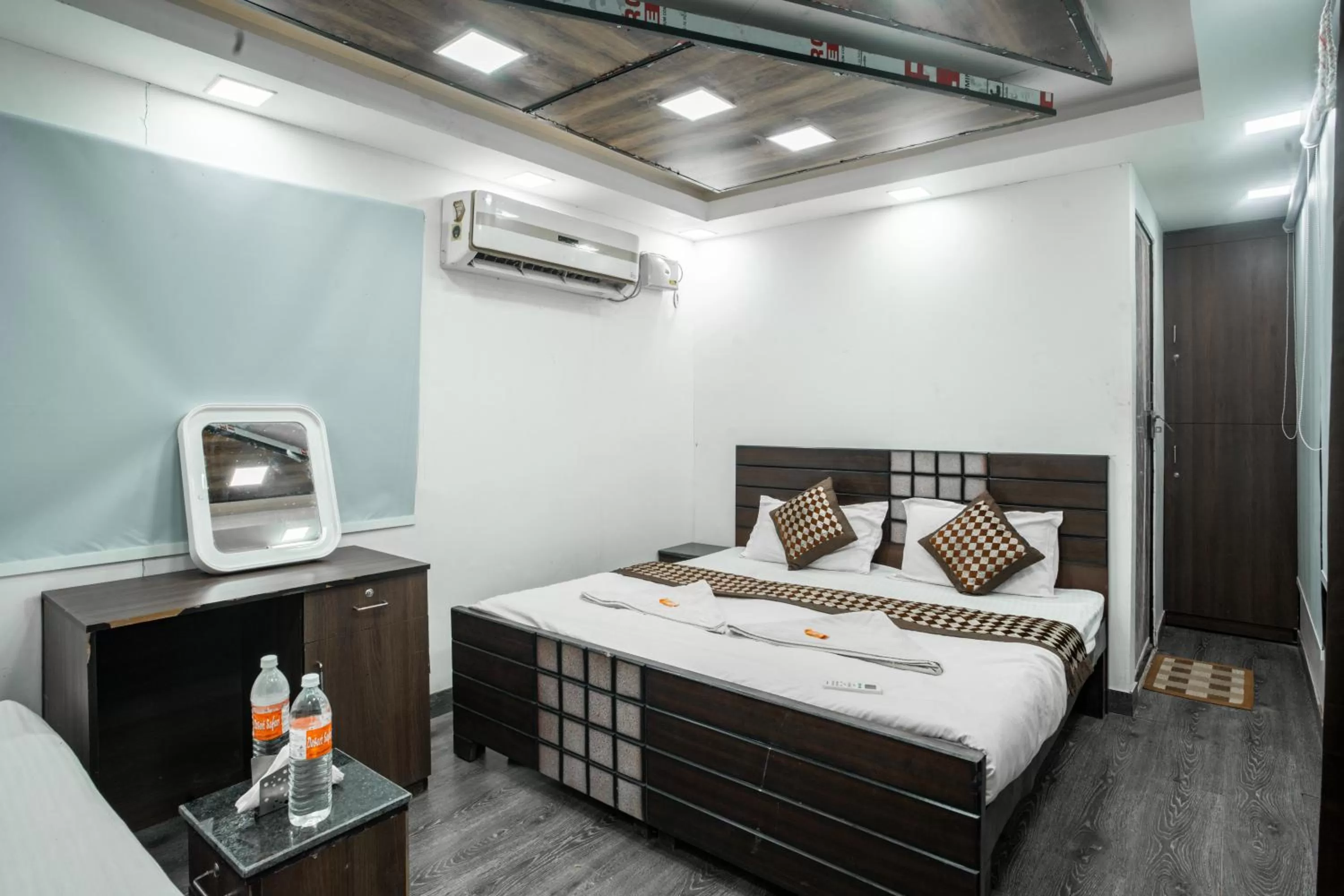 Bed in Bhati Desert Camp Sam