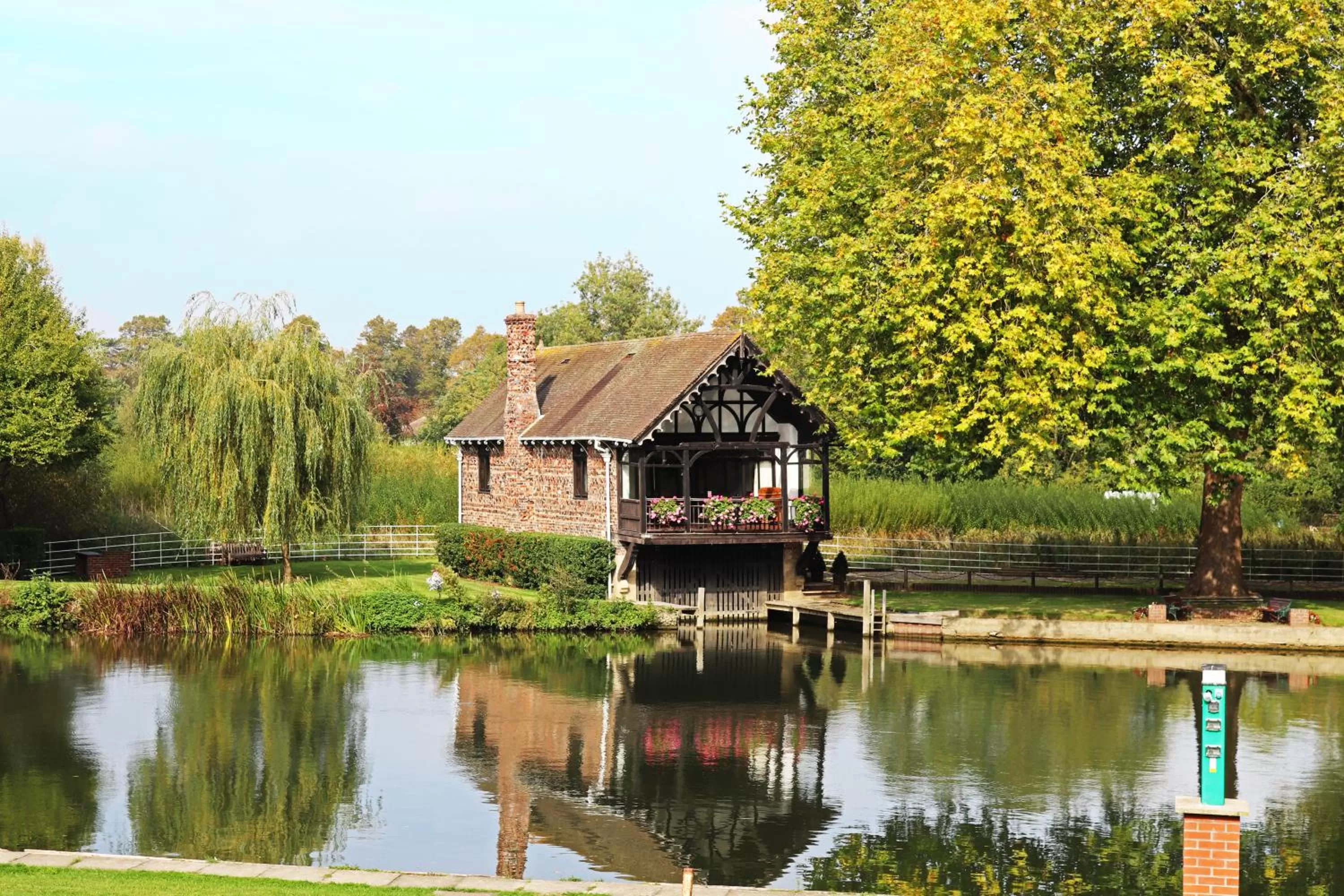 Restaurant/places to eat in Shillingford Bridge Hotel