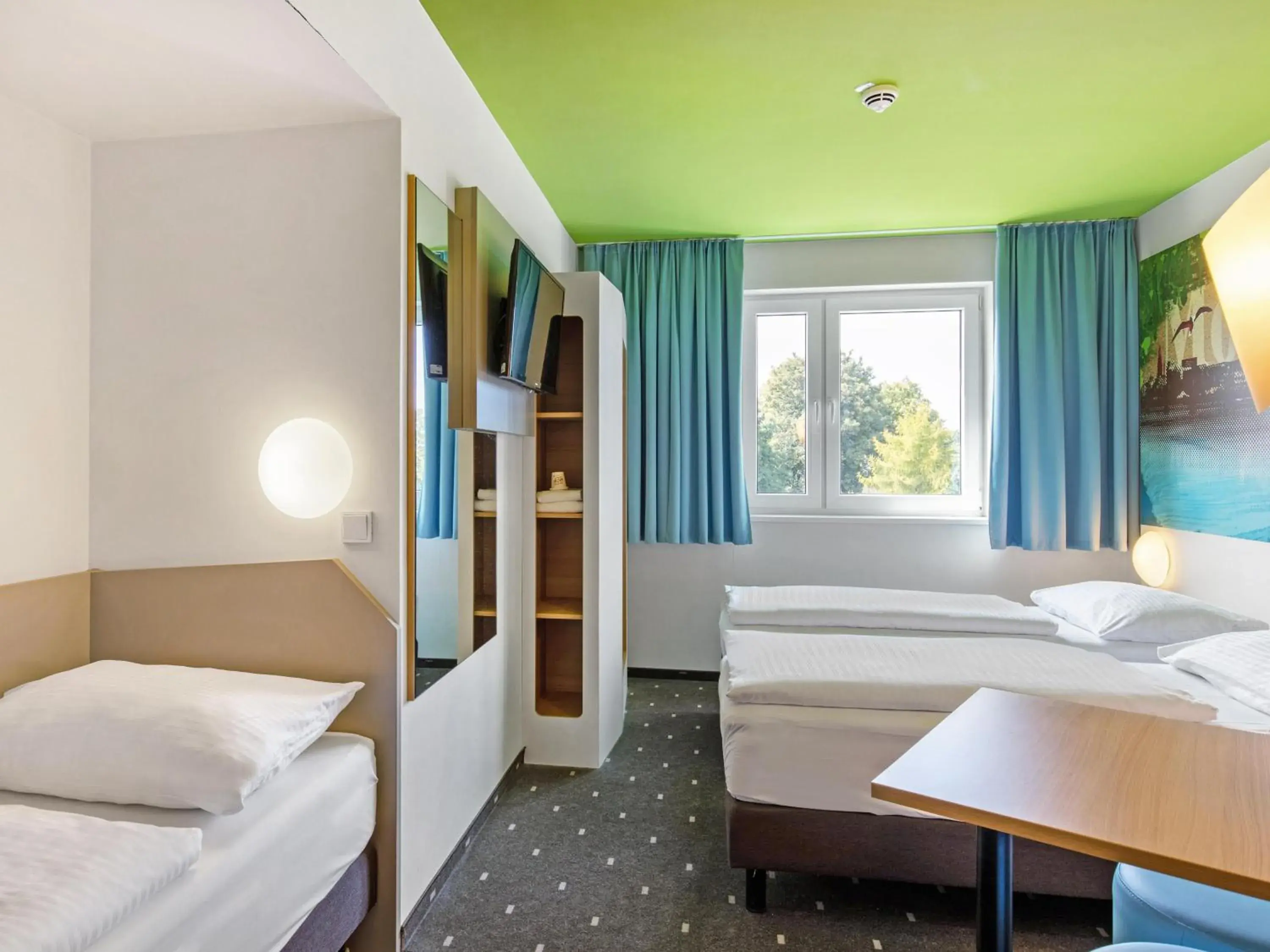 Bed in B&B Hotel Hamburg-Wandsbek